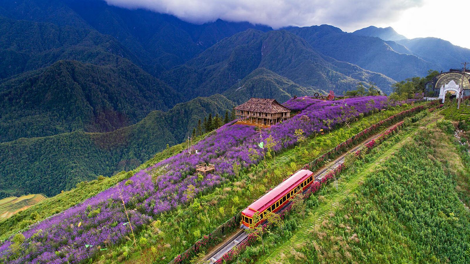 1600x900 Experience the Fansipan mountain railway and admire the magnificent beauty