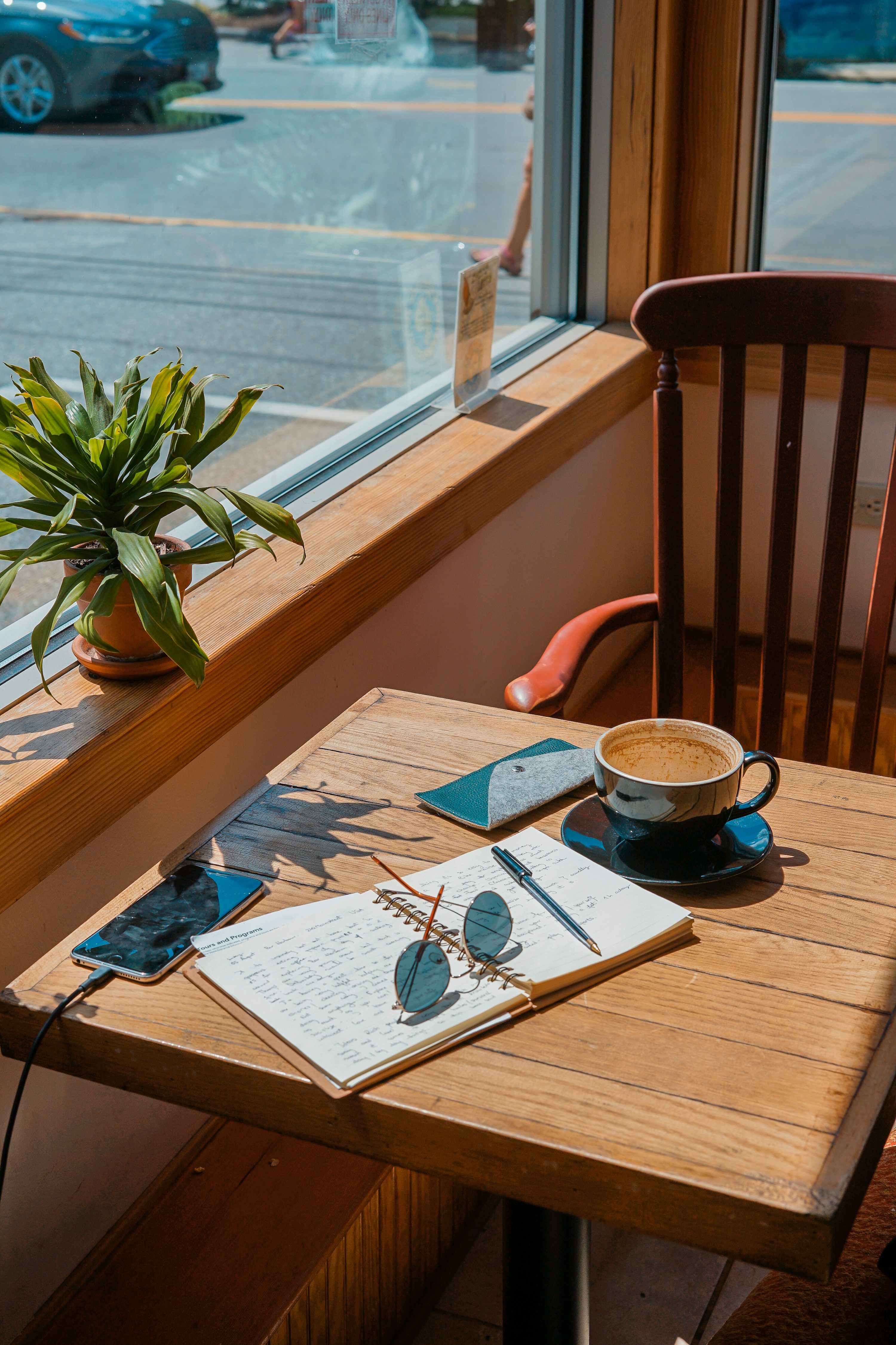 3000x4500 Cafe Study Picture. Download Free Image