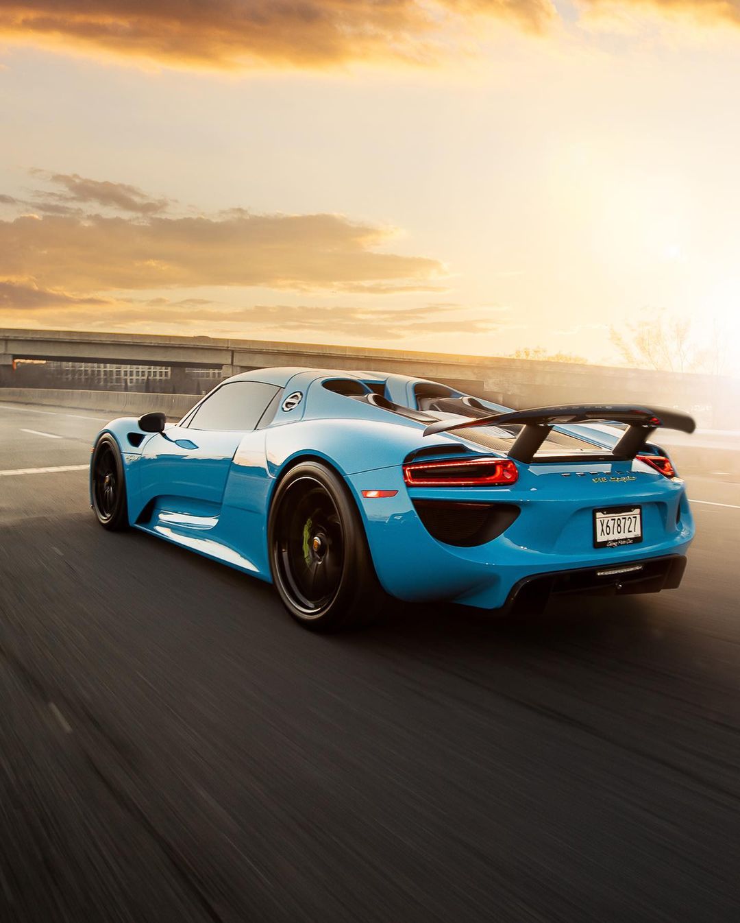 1080x1346 PTS Miami Blue Porsche 918 Spyder Looks Decidedly Contemporary on Black AN38s