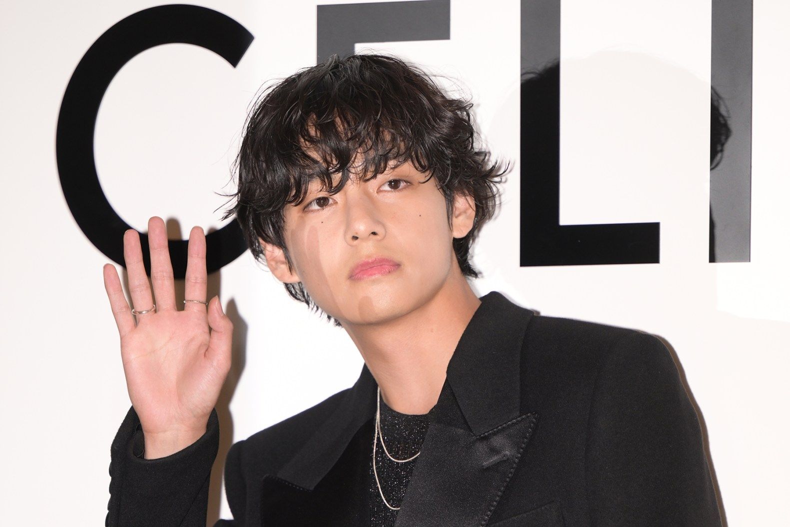 1581x1054 BTS' V Teases New Solo Project With 'Type 1' Poster