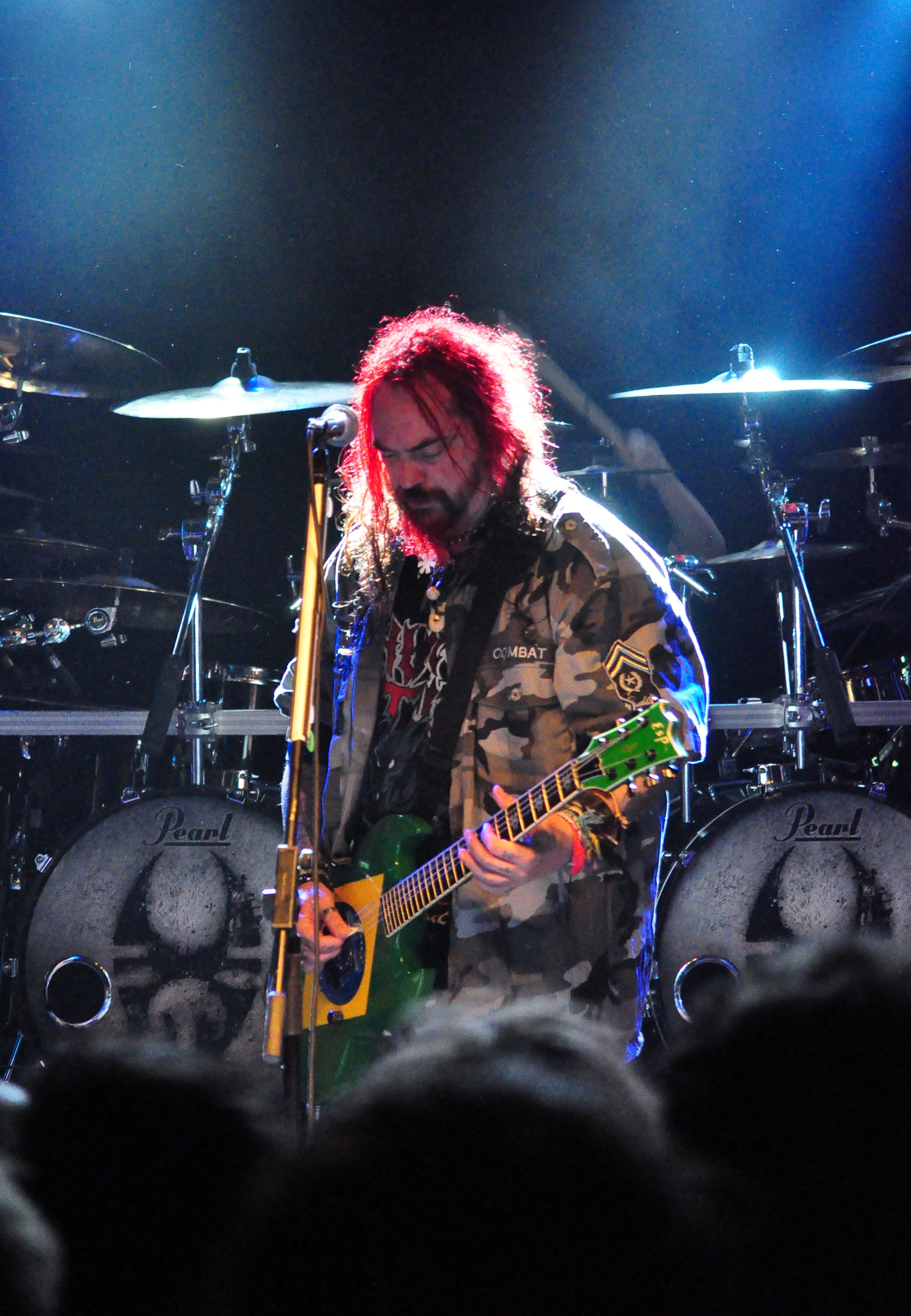 2667x3852 Max Cavalera Wallpaper