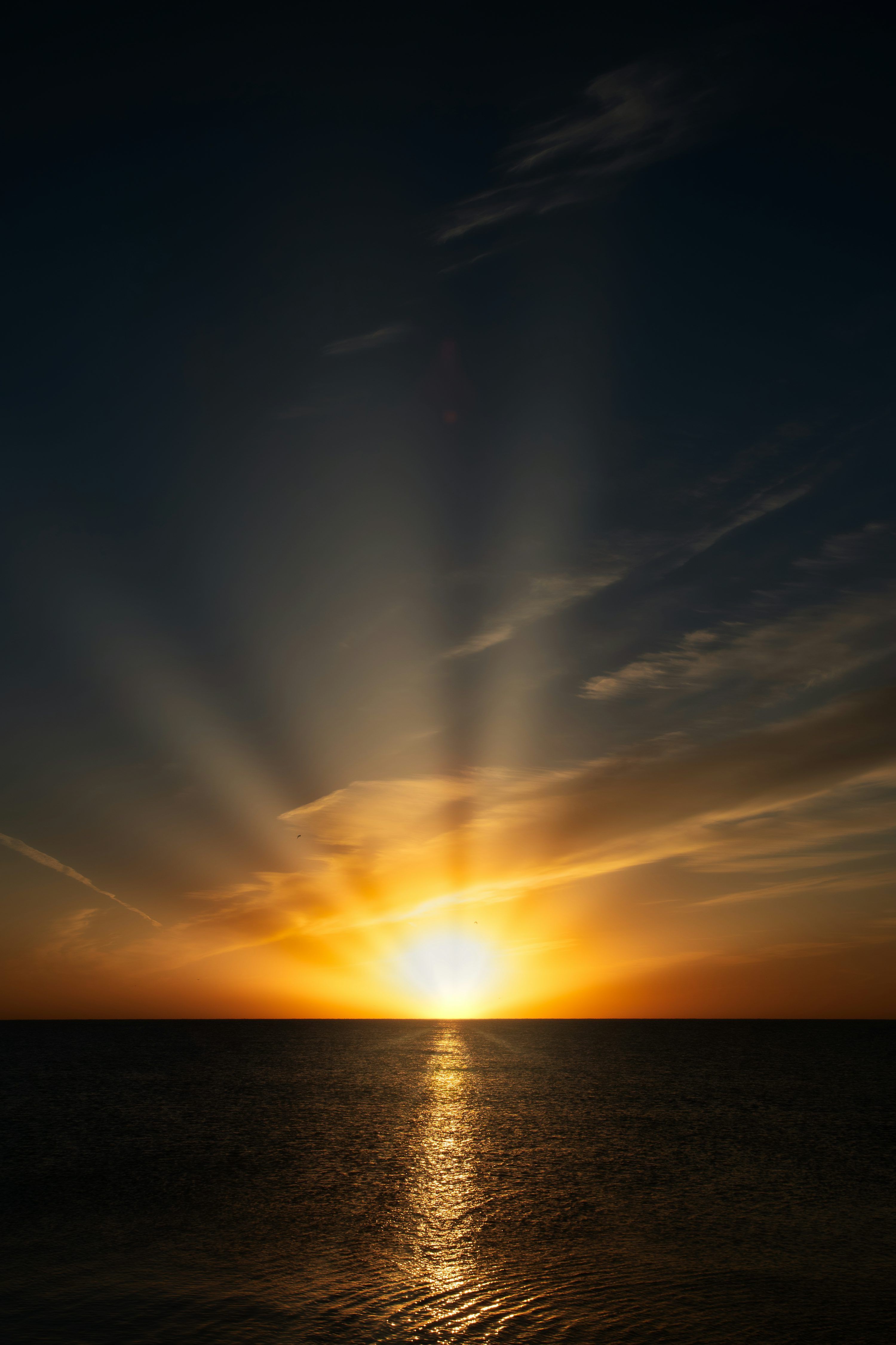 3000x4502 Sun Rays Picture. Download Free Image