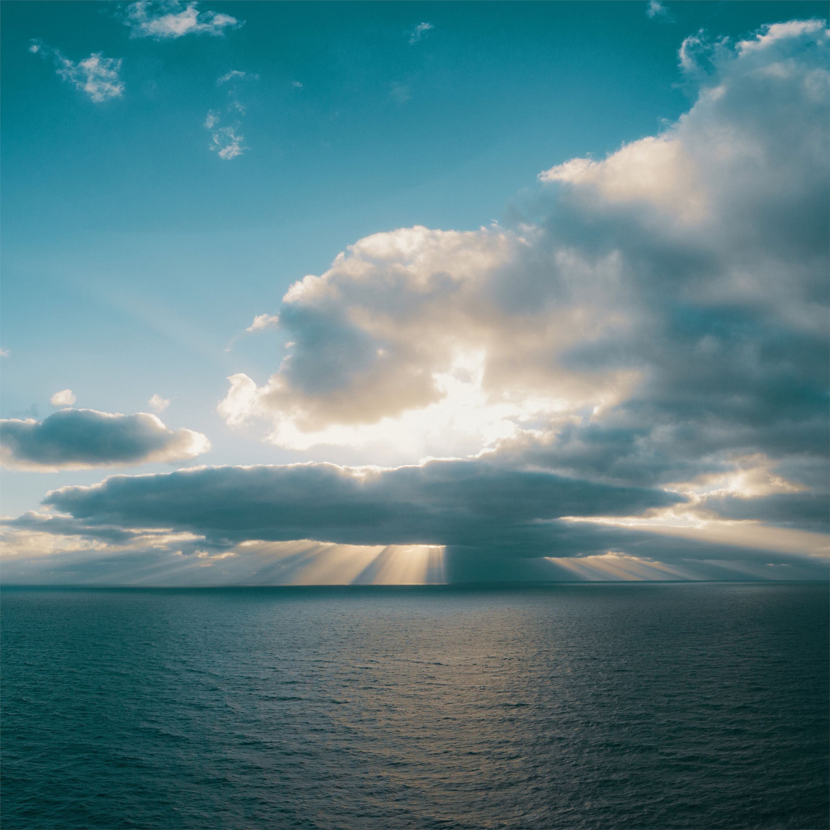 2732x2732 sun rays bath 8k iPad Pro Wallpaper Free Download