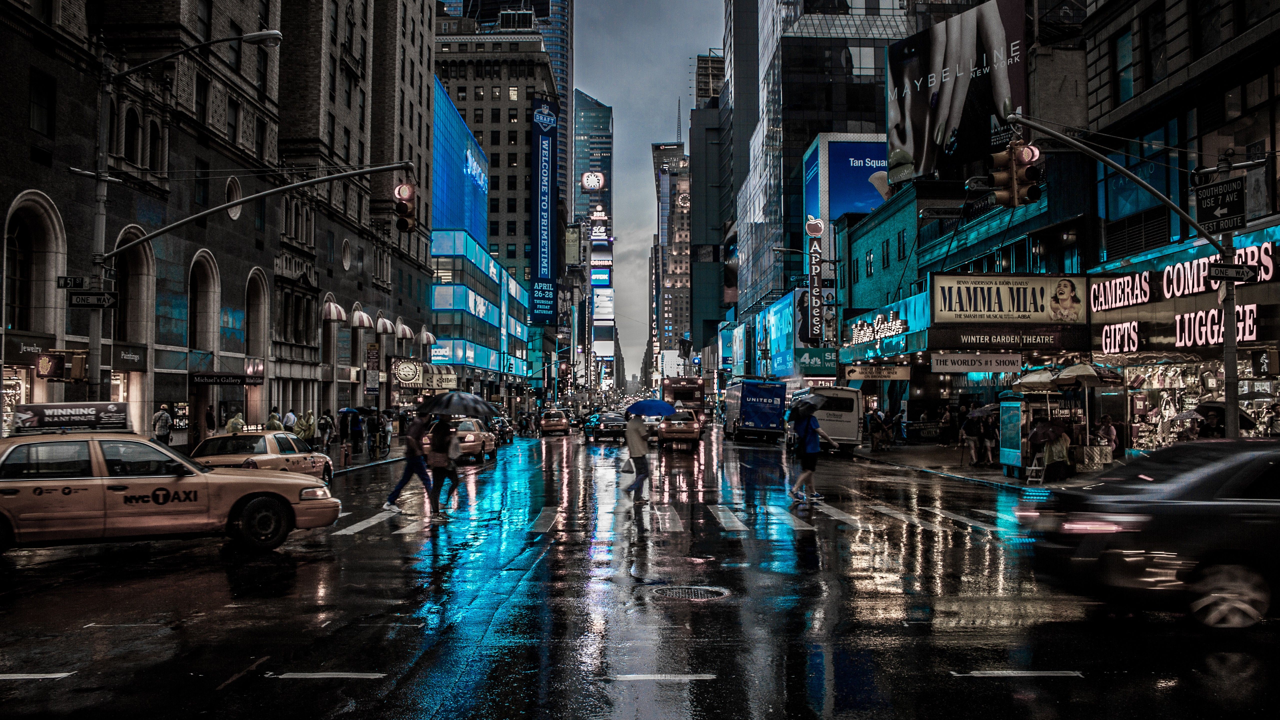 5120x2880 City Road Of New York Between Buildings 4K 5K HD New York Wallpaper