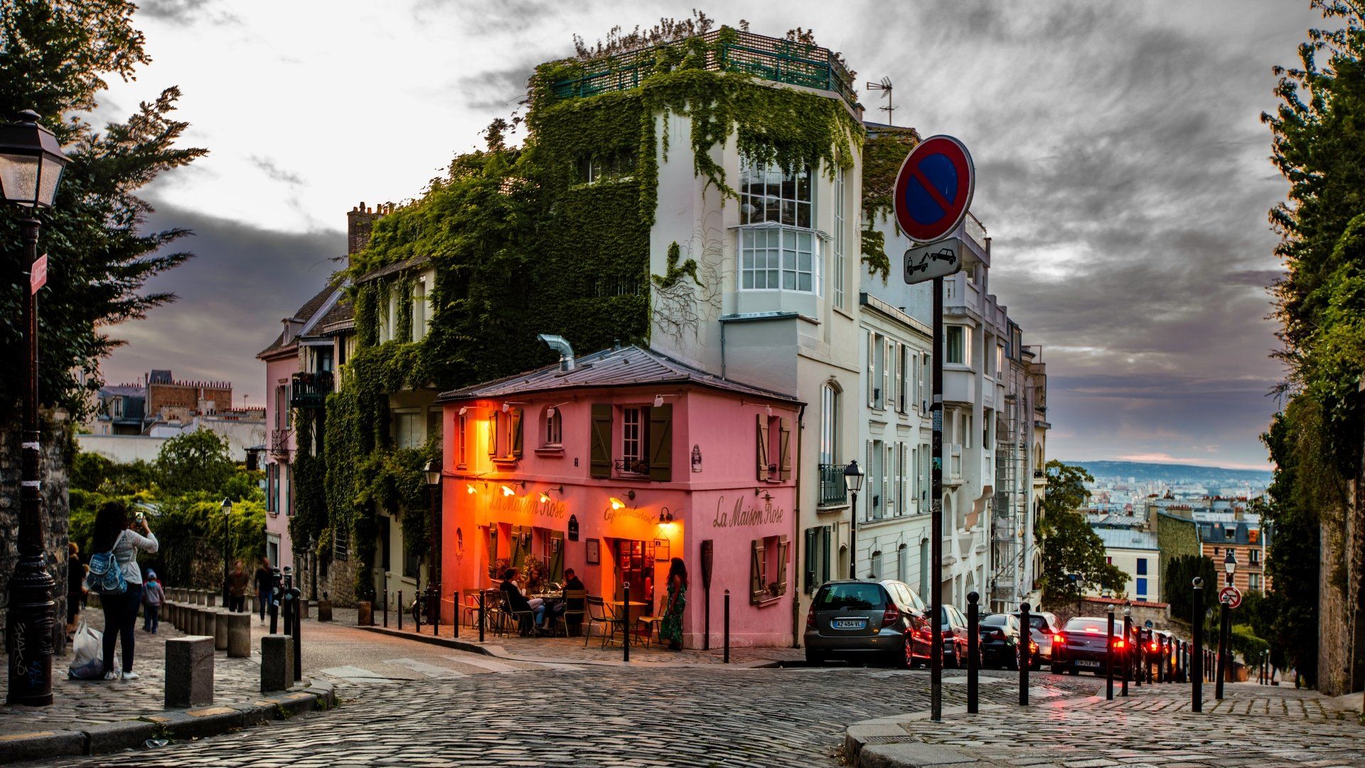 1920x1080 Parisian Street Cafe Charm. Stunning 8K Ultra HD Cityscape Wallpaperx4320