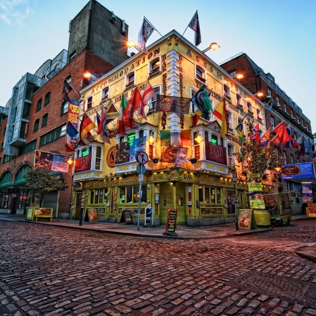 1024x1024 Bar with flags on a street corner in Dublin Desktop wallpaper 1024x1024