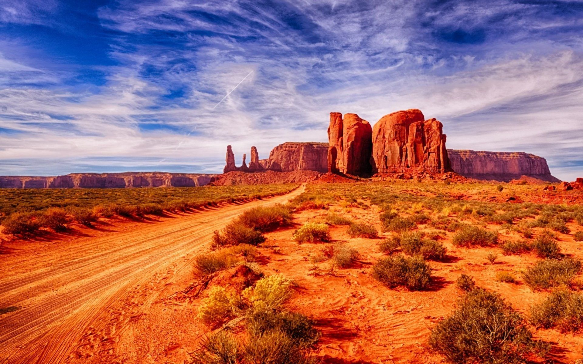 1920x1200 Monument Valley Desert Path: Stunning Utah Canyon HD Wallpaperx1200