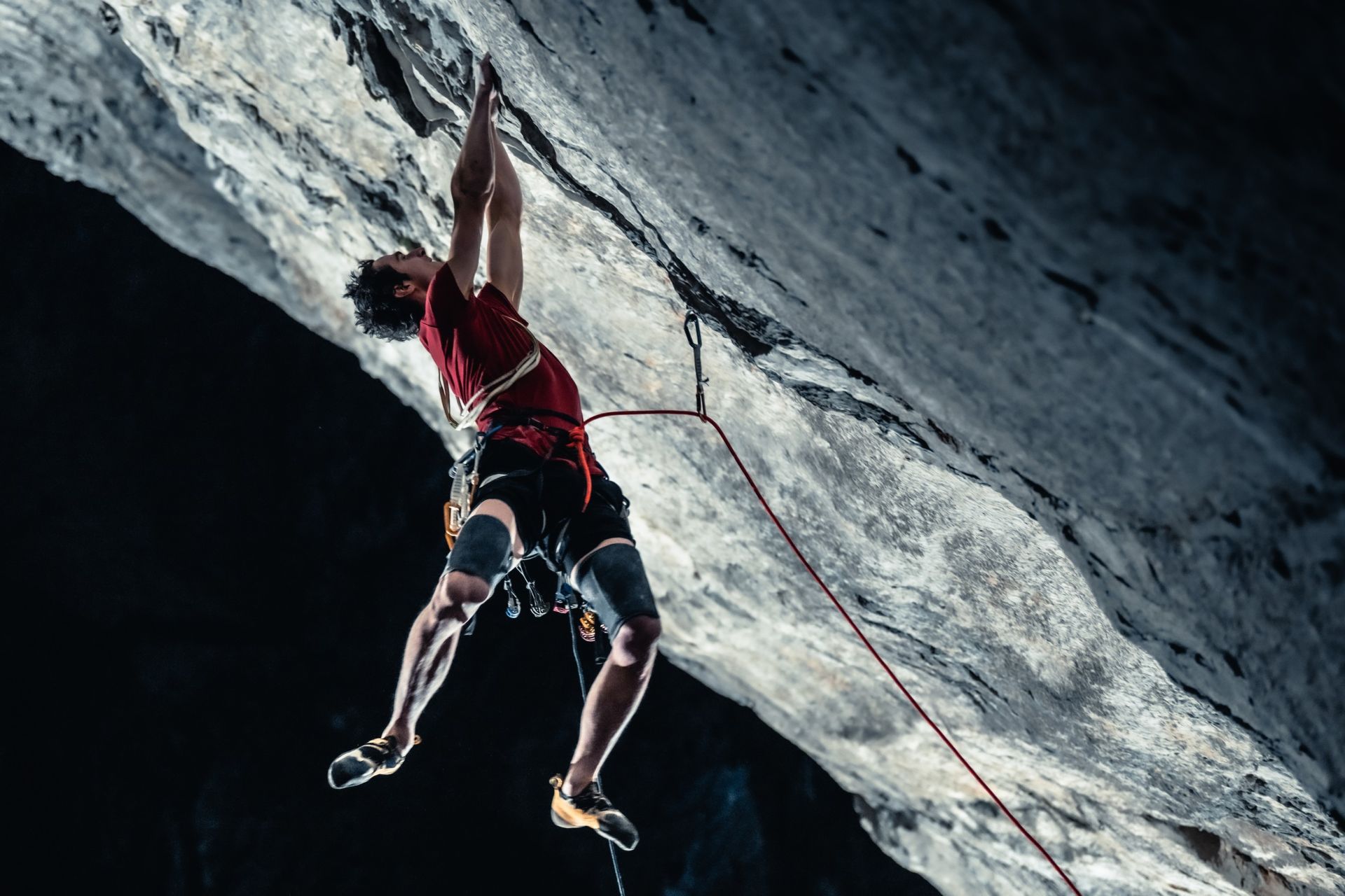1920x1280 ARTICLE: First Free Climb Of Wall Inside Macocha