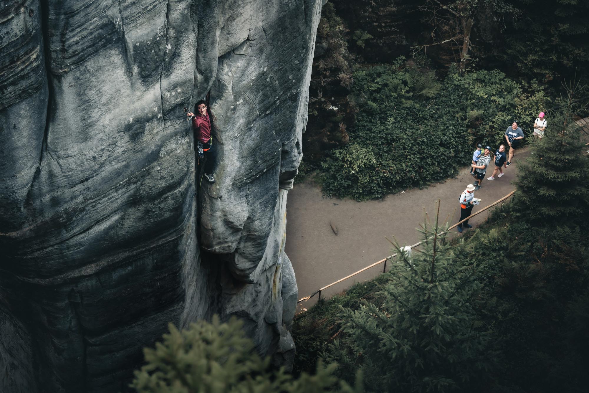 2000x1334 Adam Ondra braves Adršpach with Will Bosi, the Wide Boyz and local legend Špek