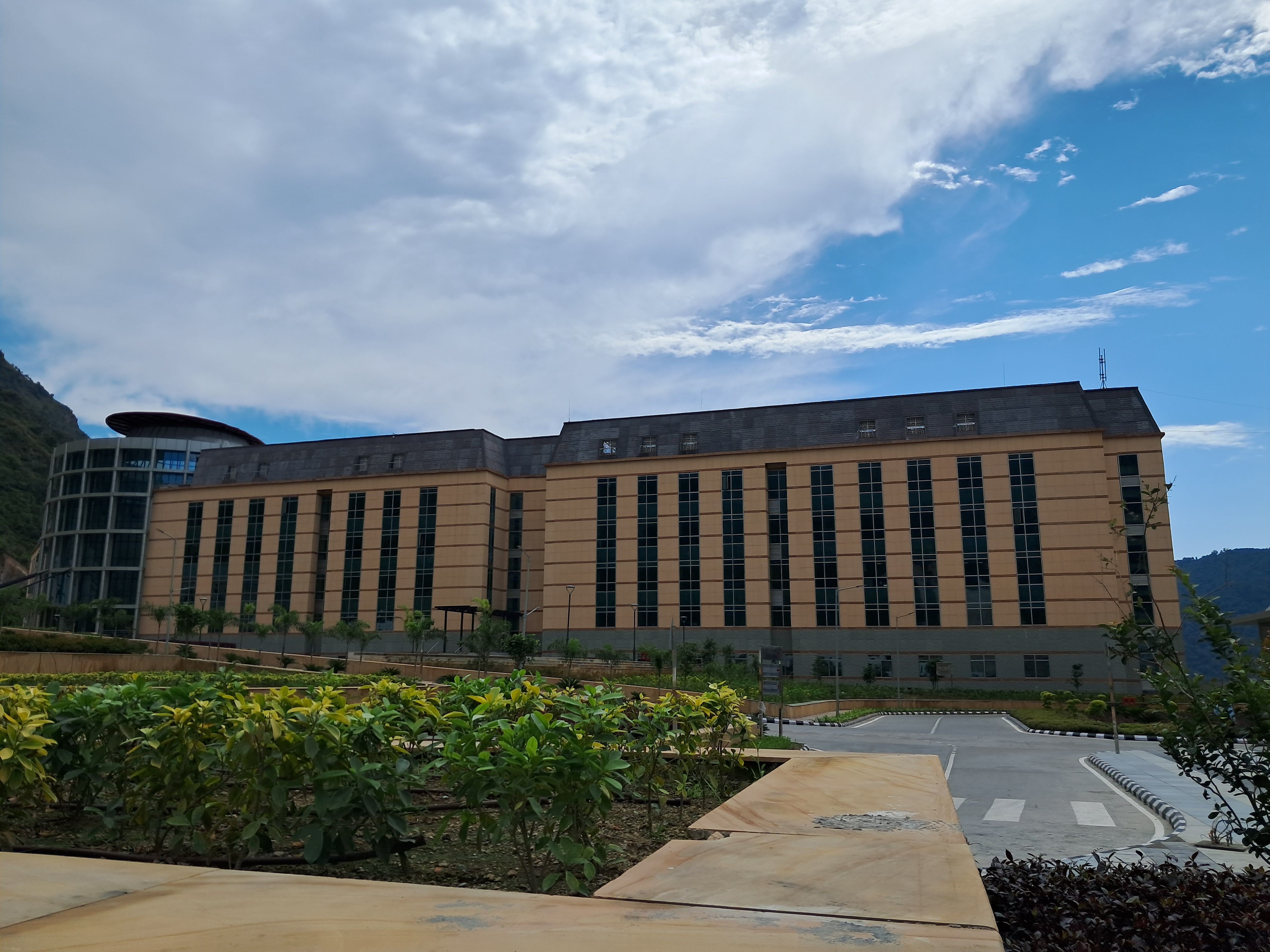 4080x3060 All India Institute of Medical Sciences, Bilaspur, Himachal