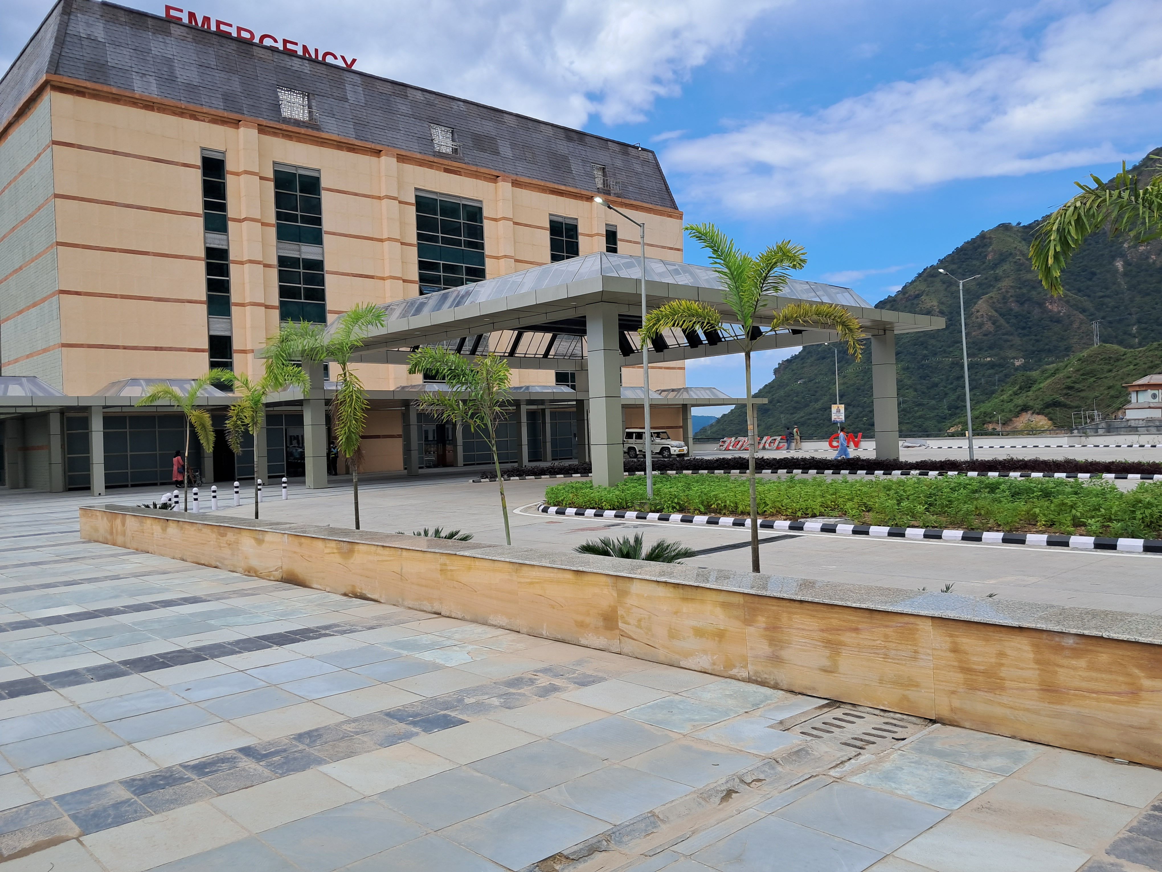 4080x3060 All India Institute of Medical Sciences, Bilaspur, Himachal