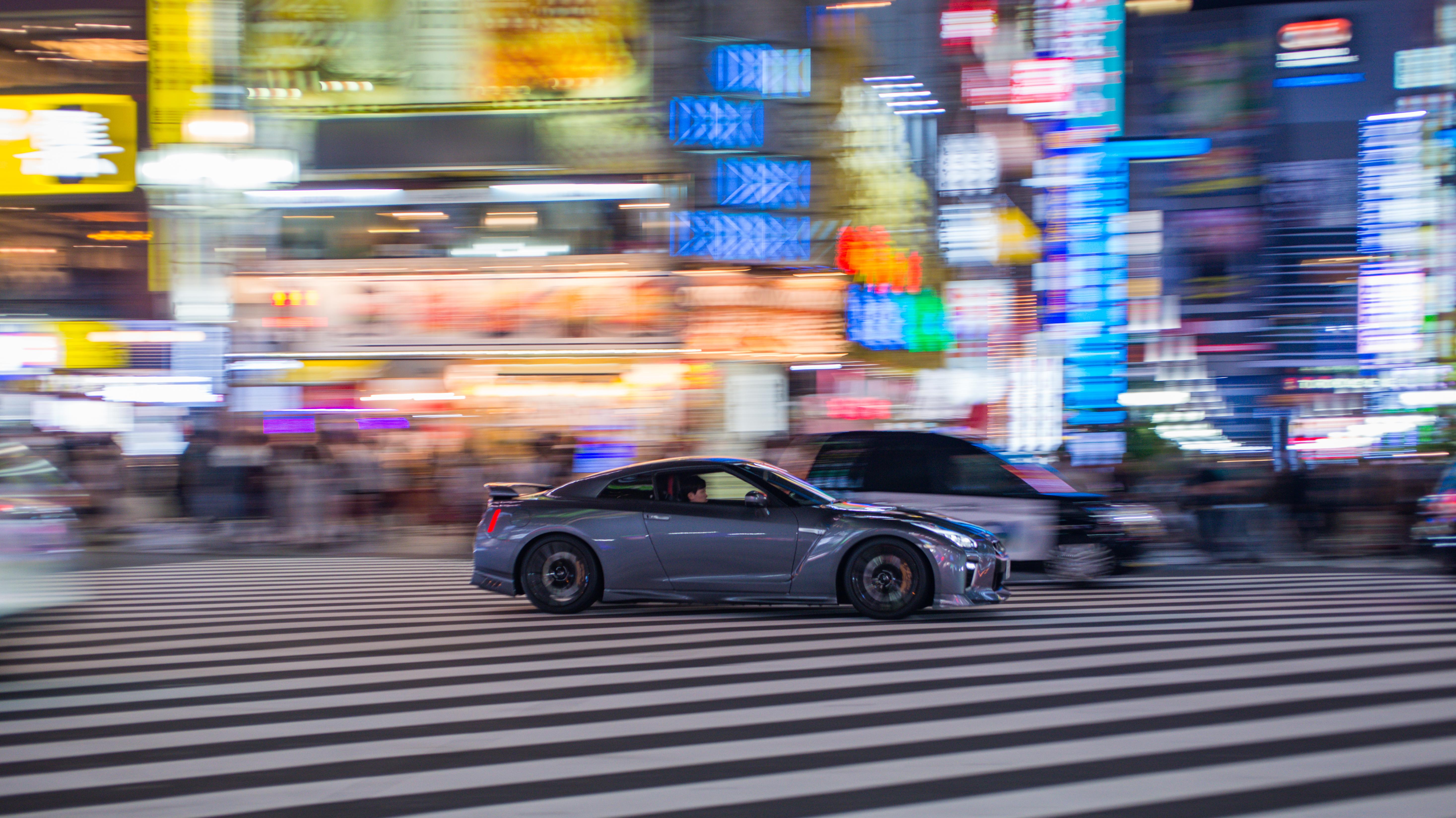 5868x3298 Shots of different cars I've spotted around Tokyo [Multi]