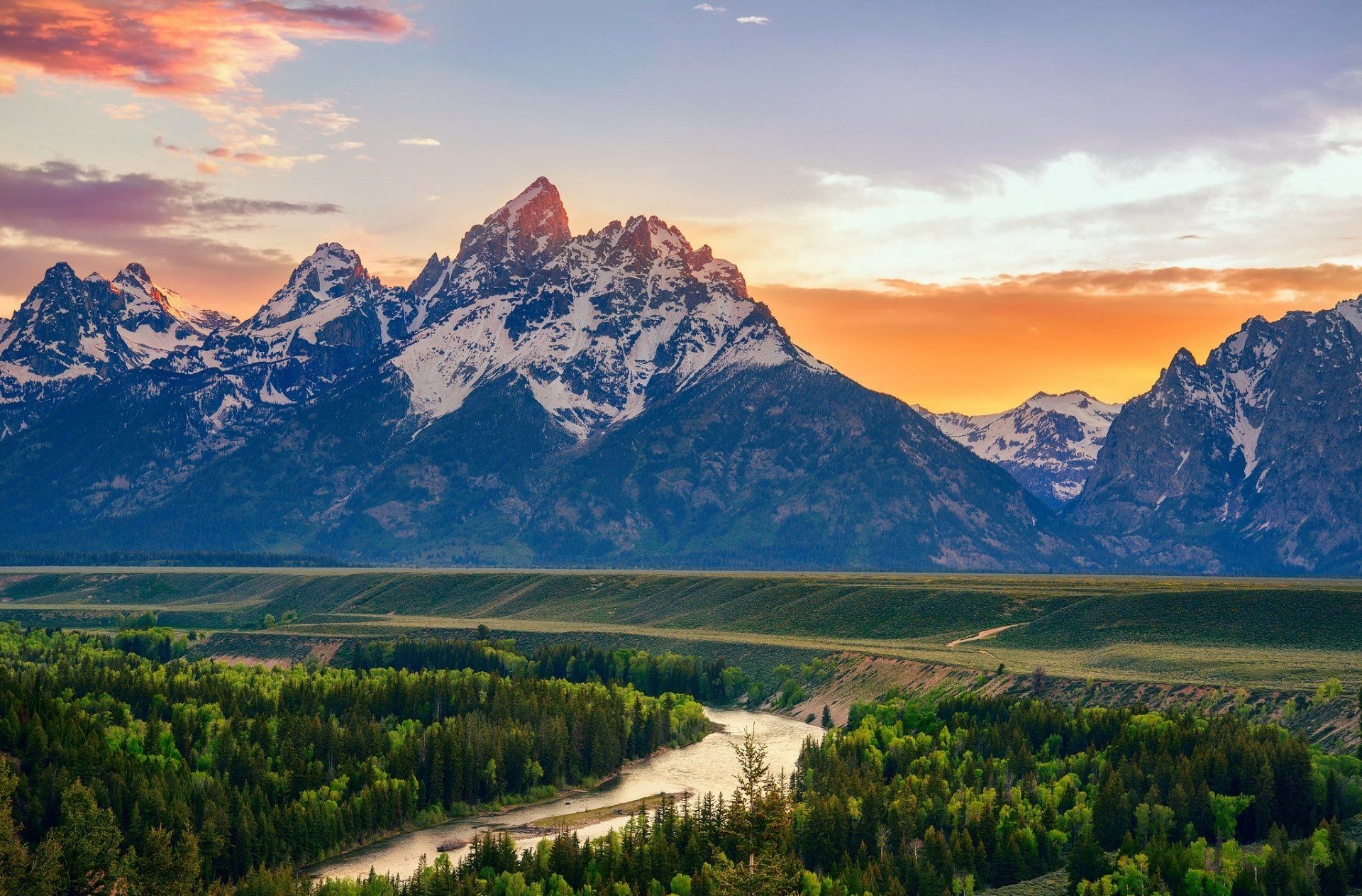 1920x1263 Grand Teton Sunset: Majestic Wyoming Mountains HD Wallpaperx1347