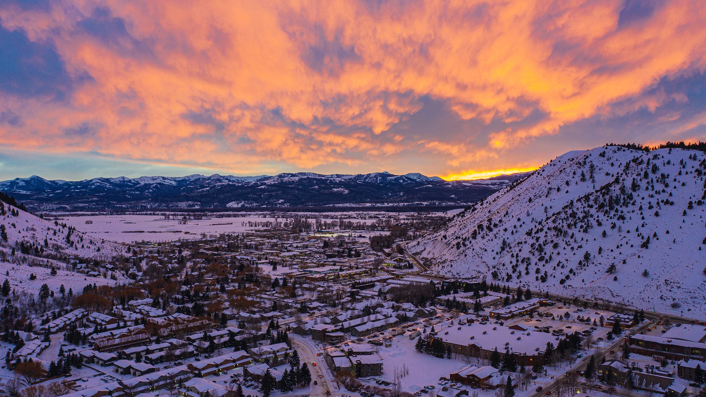 2400x1350 The Richest Mountain Town in the U.S. Is the Most Unequal