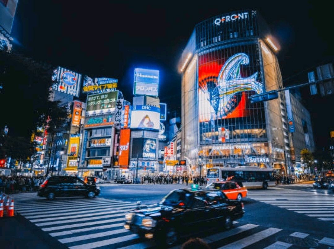 1080x807 Shibuya Scramble Crossing