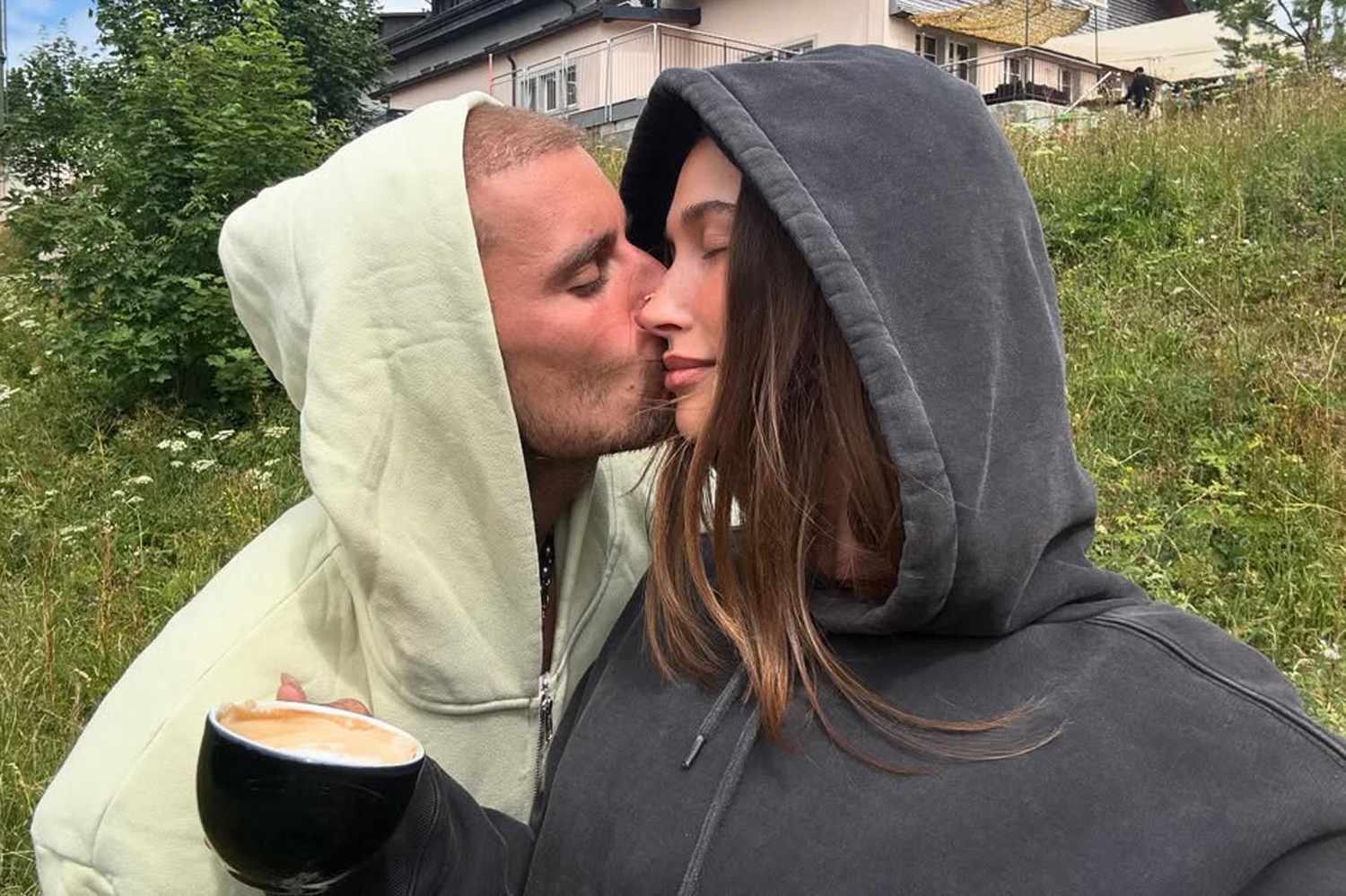1500x999 Justin Bieber and Hailey Bieber's Steamiest PDA Photo