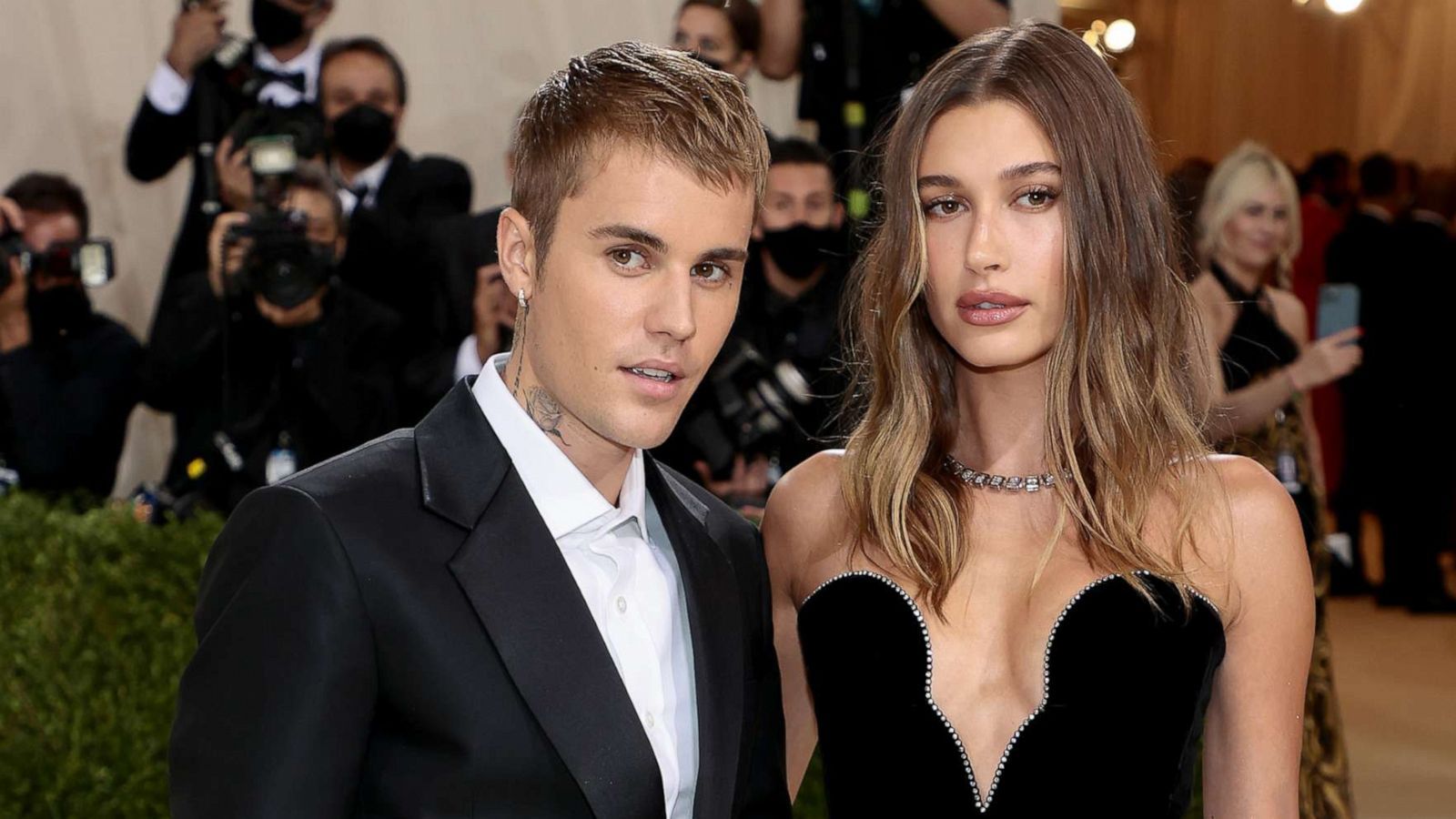 1600x900 Justin and Hailey Bieber celebrate 4th wedding anniversary: 'Love of my life'