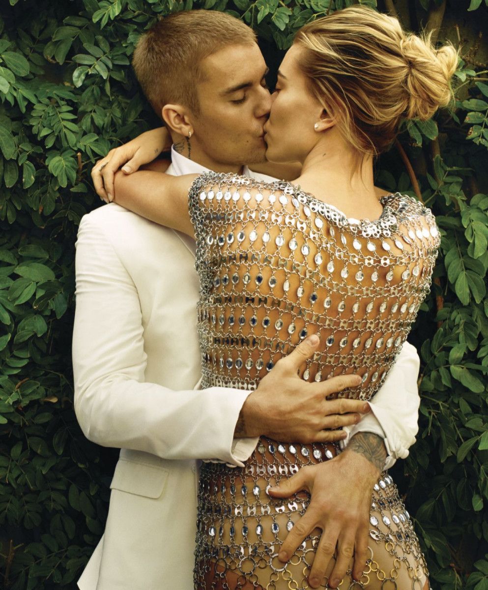 993x1200 Justin And Hailey Bieber Wallpaper