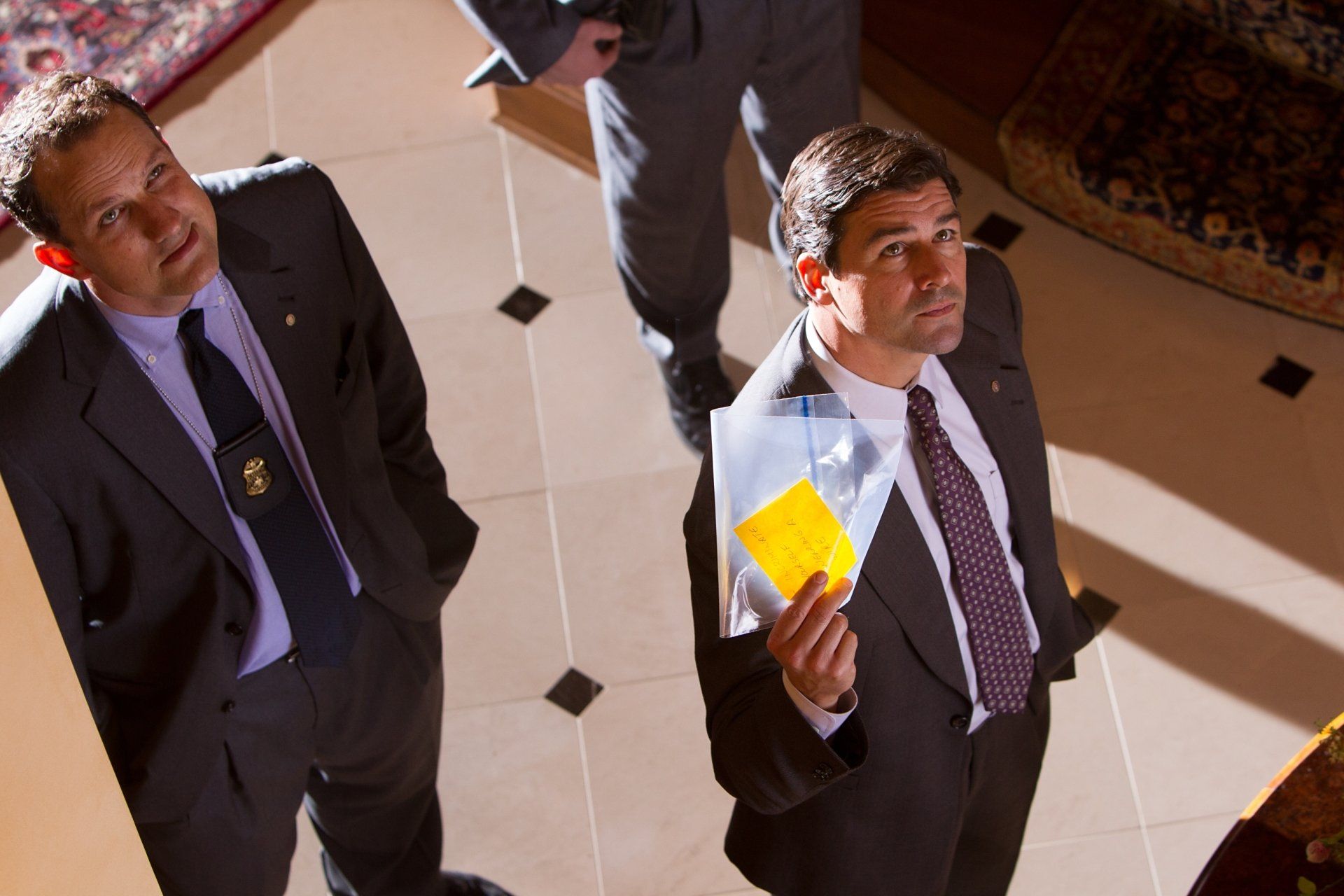 1920x1280 Download Agent Patrick Denham Kyle Chandler Movie The Wolf Of Wall Street HD Wallpaperx2048