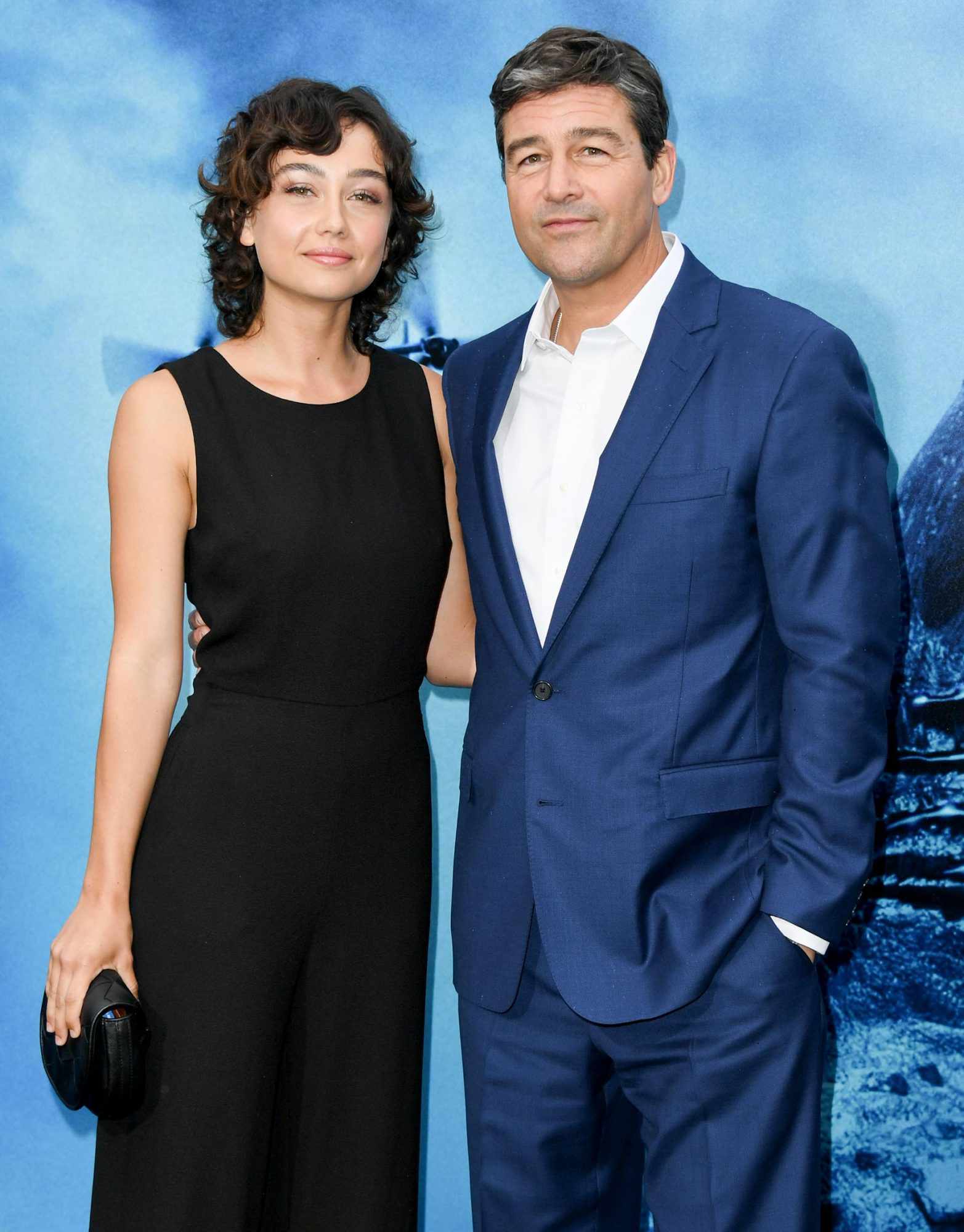 1565x2000 Why Kyle Chandler's Family Loves His Roles: 'It Gets Me Out of the House'