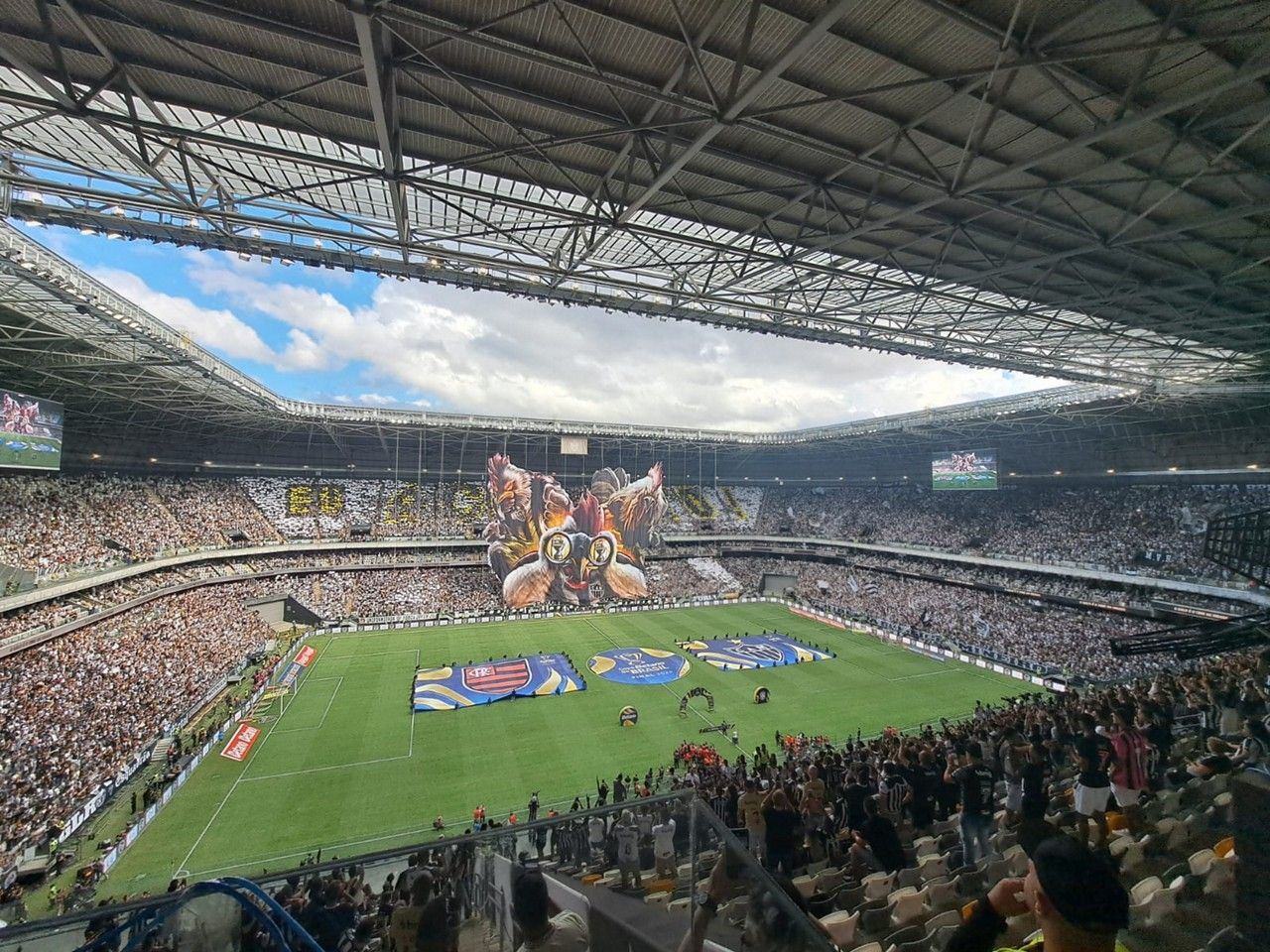 1280x960 Copa do Brasil: Torcida faz mosaico com Galo na Arena MRV 'de olho no tri'