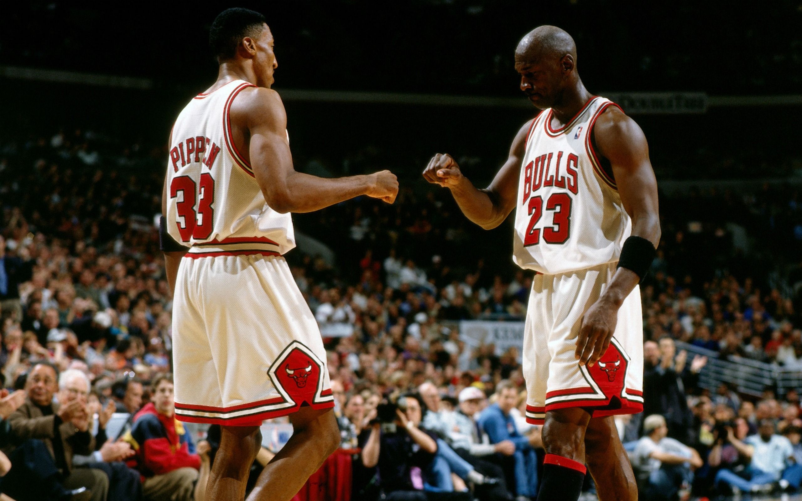 2560x1600 Scottie Pippen Michael Jordan NBA Basketball Wallpaper