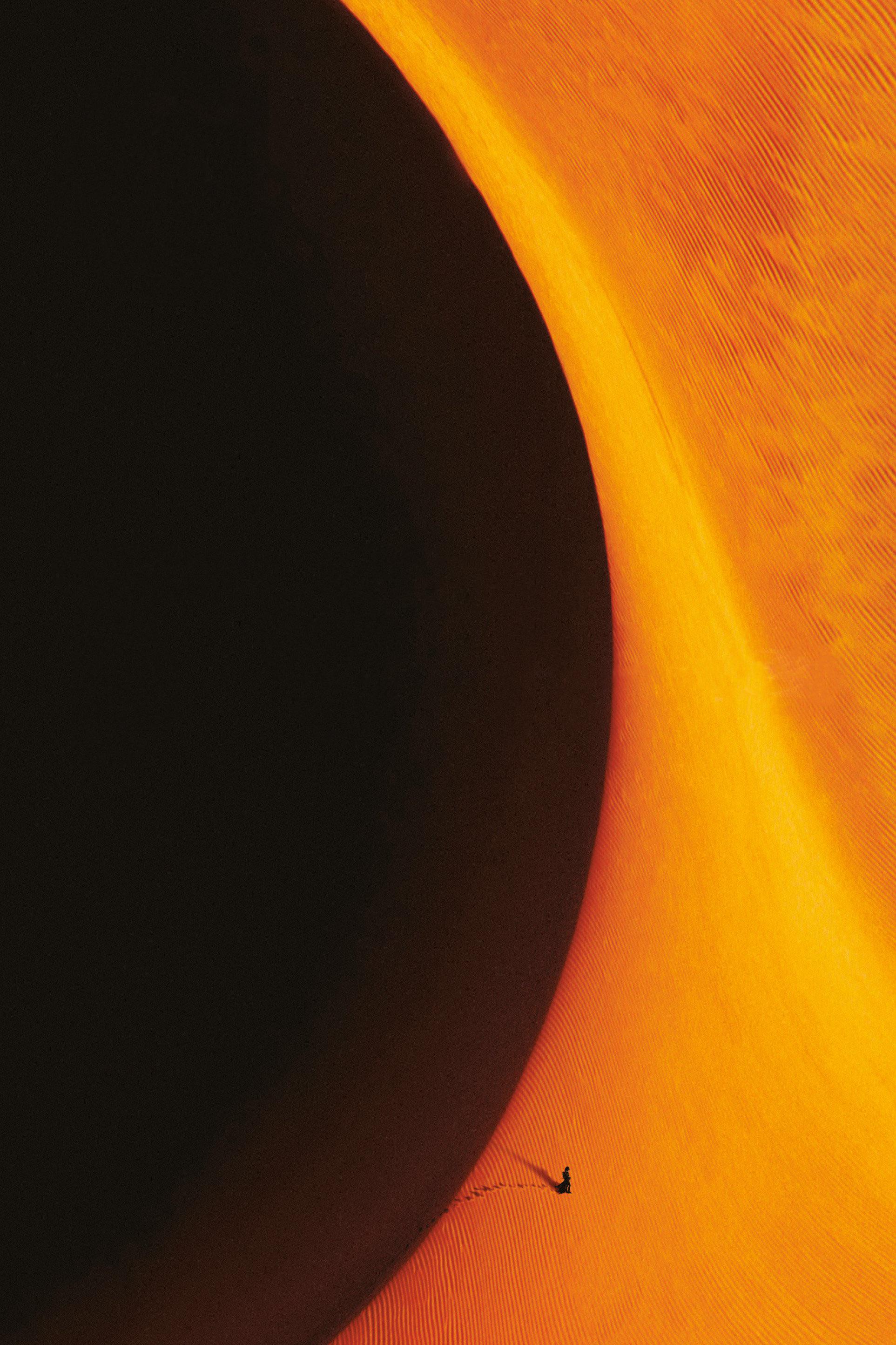 1925x2888 Dune” Tie In Book Cover As Wallpaper (one With Darker Blacks & The Next With Original Photo)