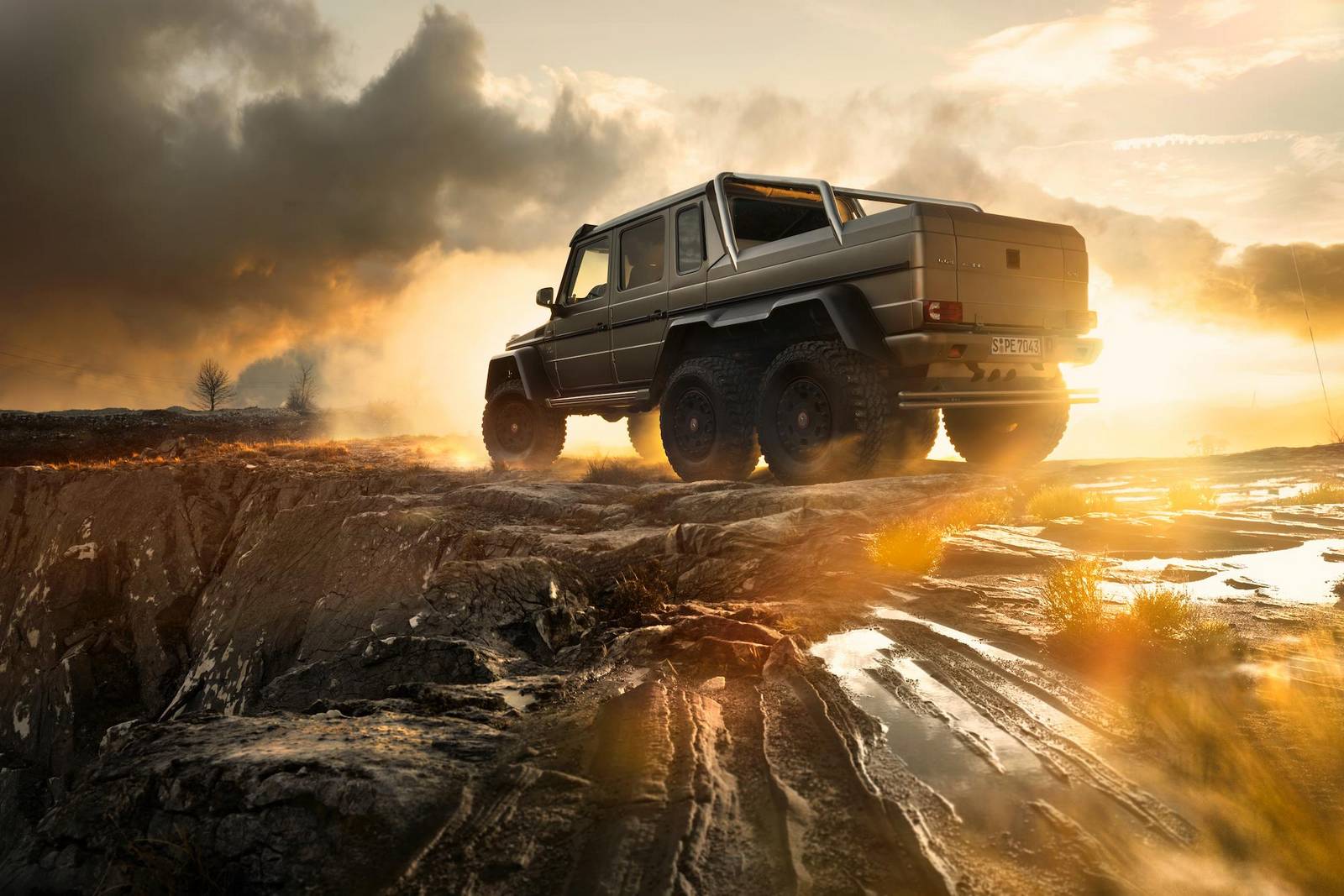 1600x1067 Photo Of The Day: Stunning Mercedes Benz G63 AMG 6x6!