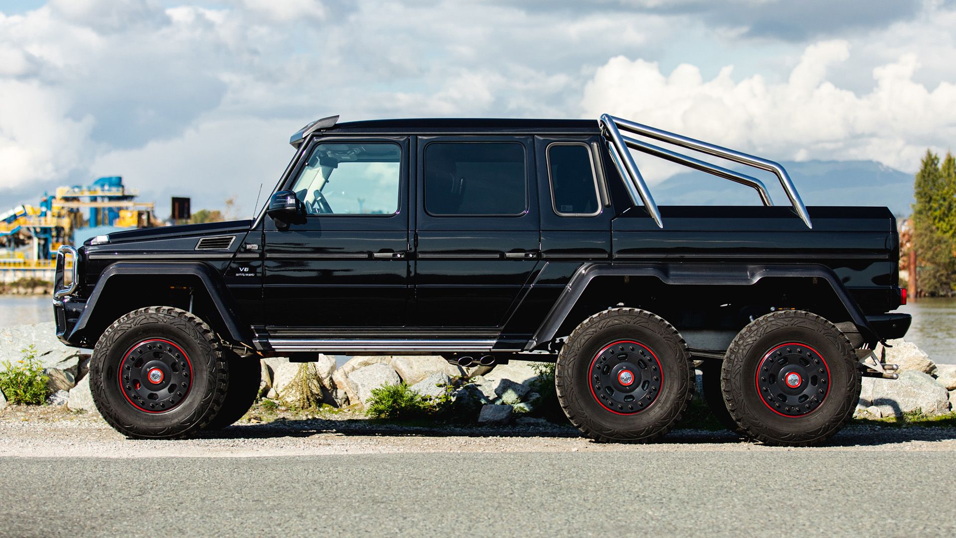 1920x1080 Our New Favorite Rich Person Put 000 Miles on Their G63 AMG 6x6—and It Just Sold for $900K