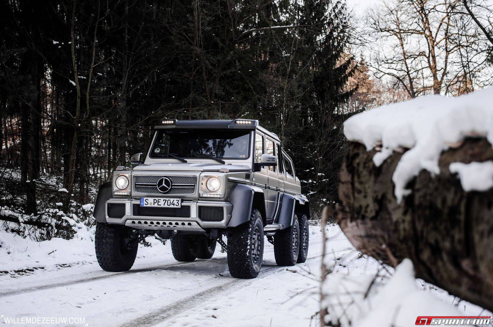 1600x1060 Mercedes Benz G63 AMG 6x6 Winter Wonderland Photohoot