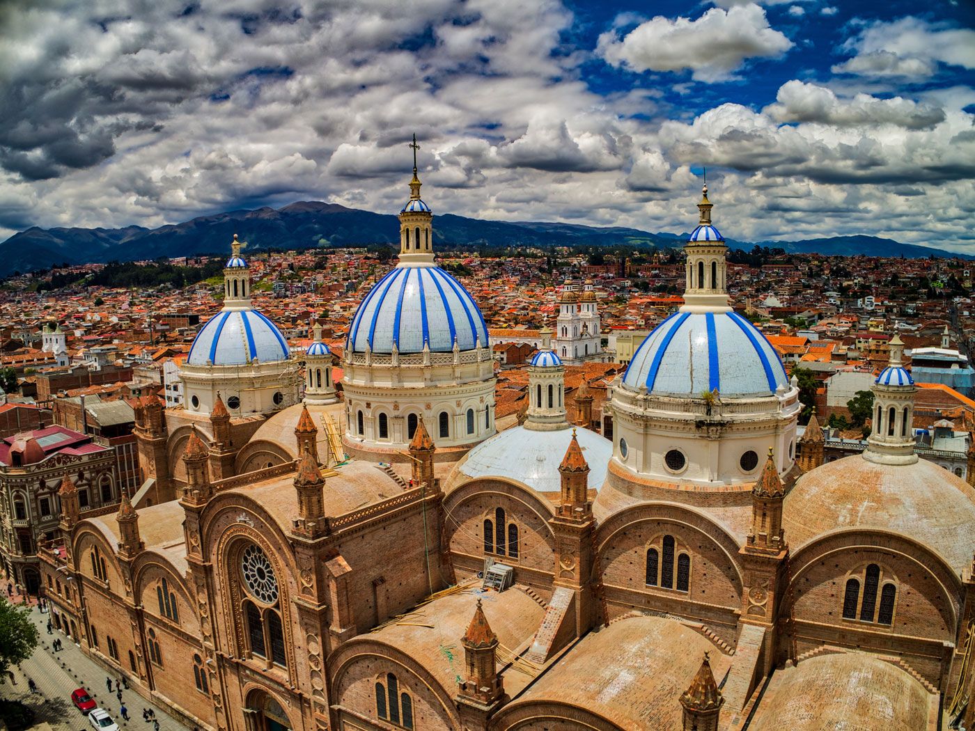 1400x1050 Cuenca Ecuador Cathedral Travel Bible
