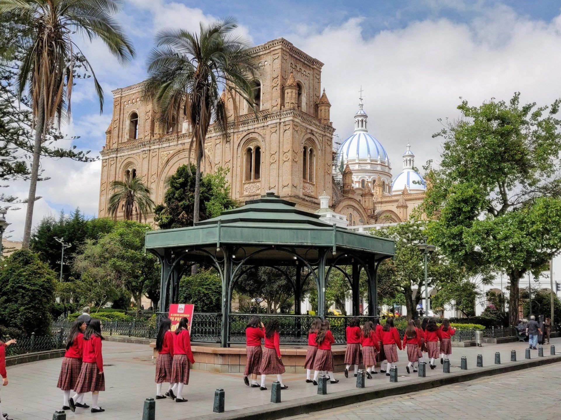 1920x1440 Best Things to Do in Cuenca Ecuador: Travel Guide & Tips