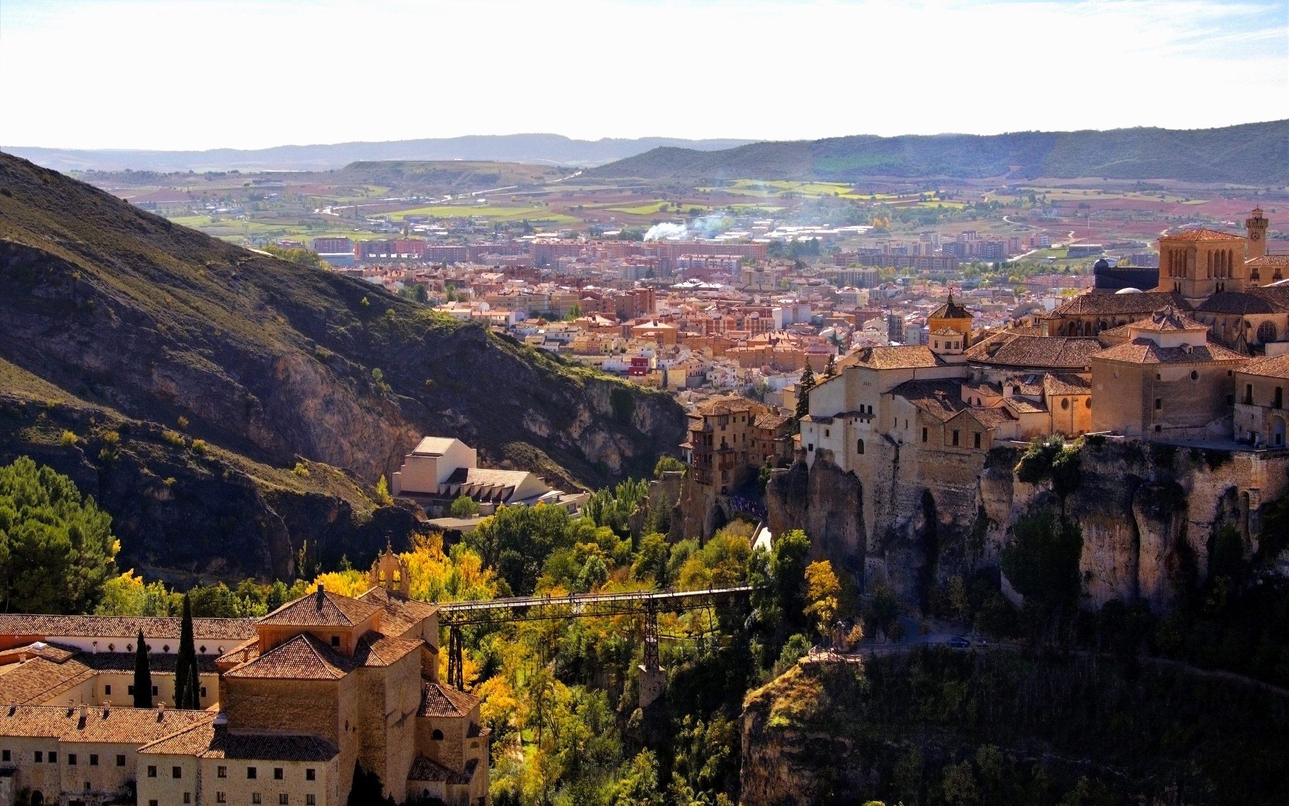 2560x1600 Cuenca Wallpaper