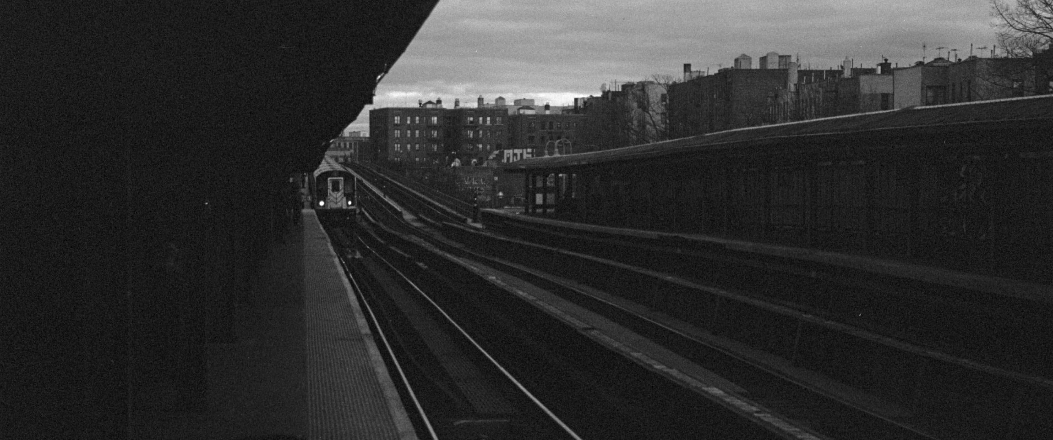 3440x1440 Gloomy Train 21:9 Wallpaper. Ultrawide Monitor 21:9 Wallpaper