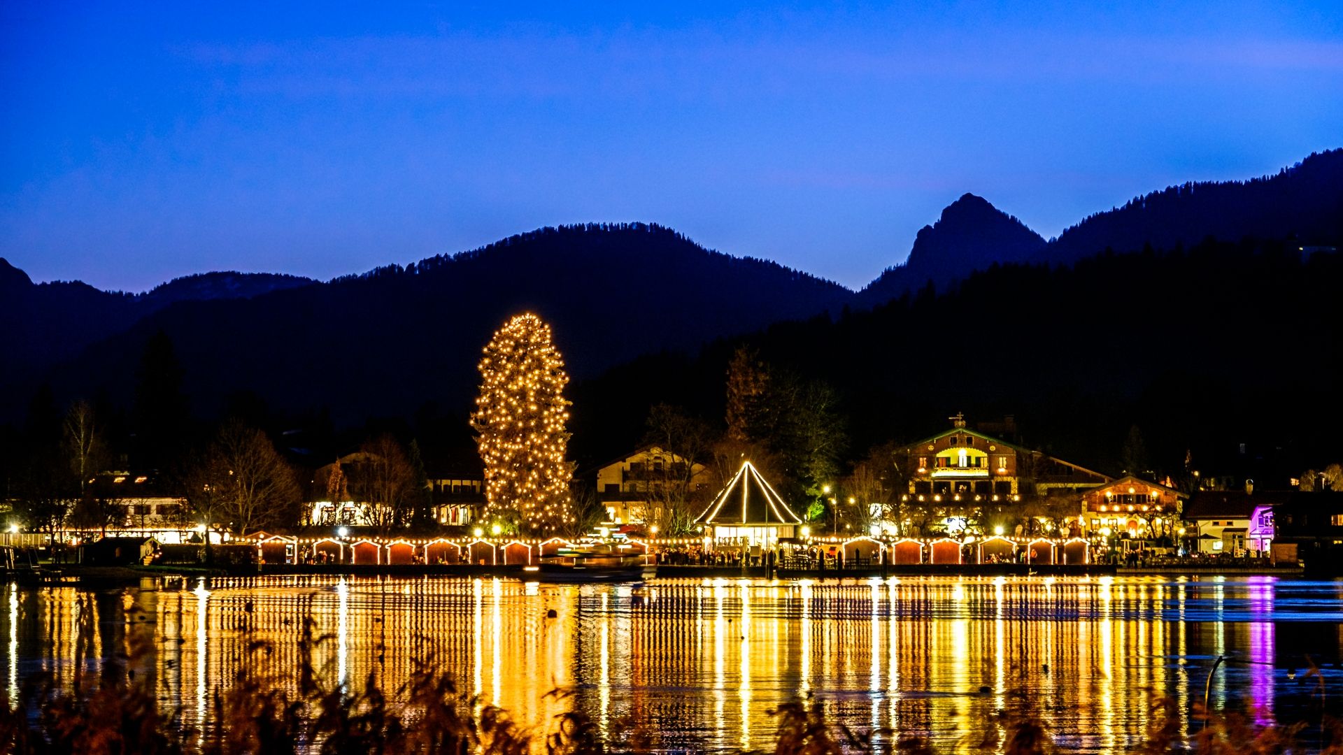 1920x1080 Advent Magic at Lake Tegernsee / Landhaus Christl am See in Bad Wiessee