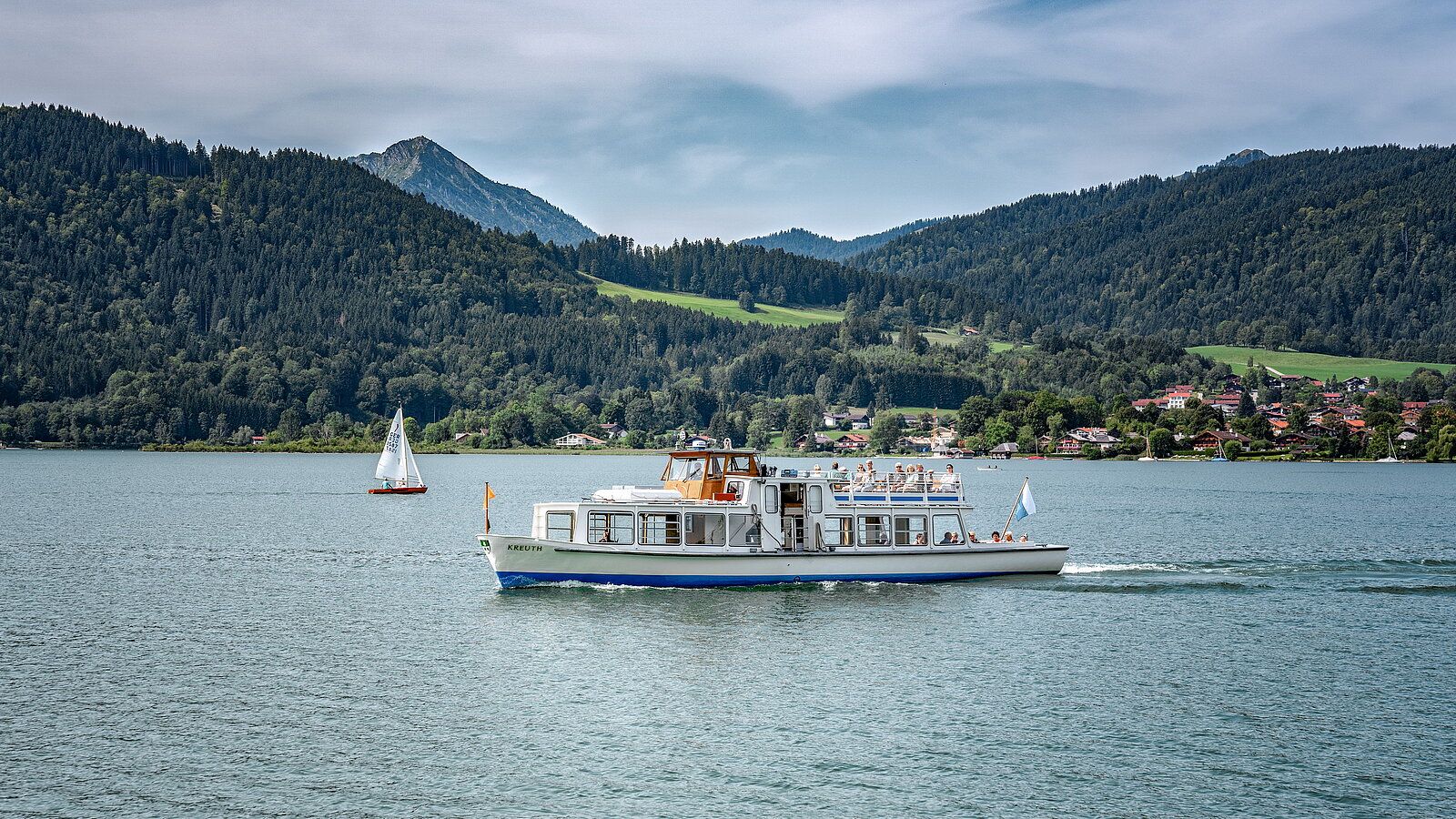 1600x900 Boat trips at lake Tegernsee with timetable information