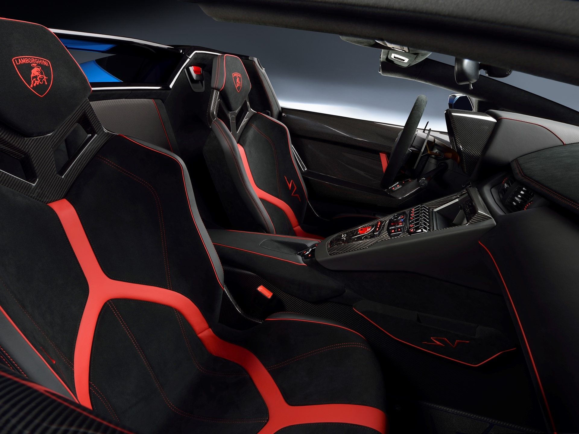 1920x1440 Lamborghini Aventador SV Roadster Interior Seat
