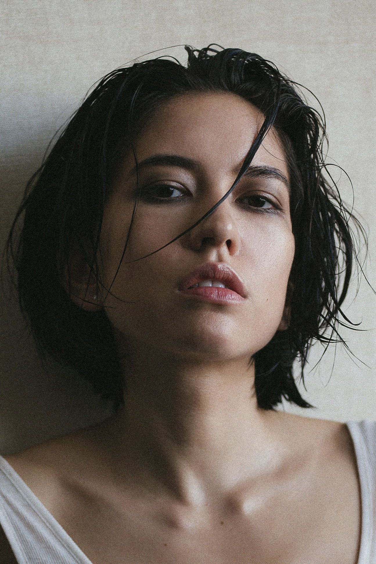1295x1942 Sonoya Mizuno Image