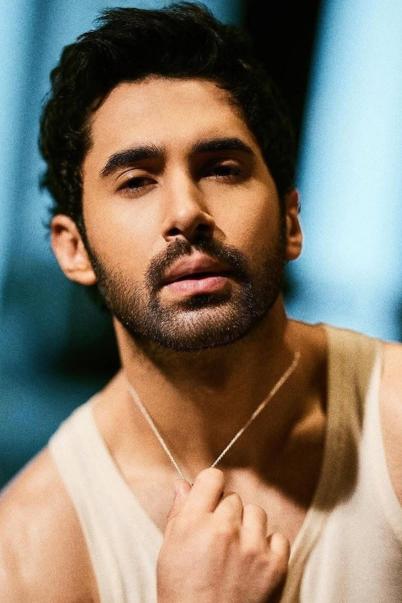 818x1227 Lakshya Lalwani Image