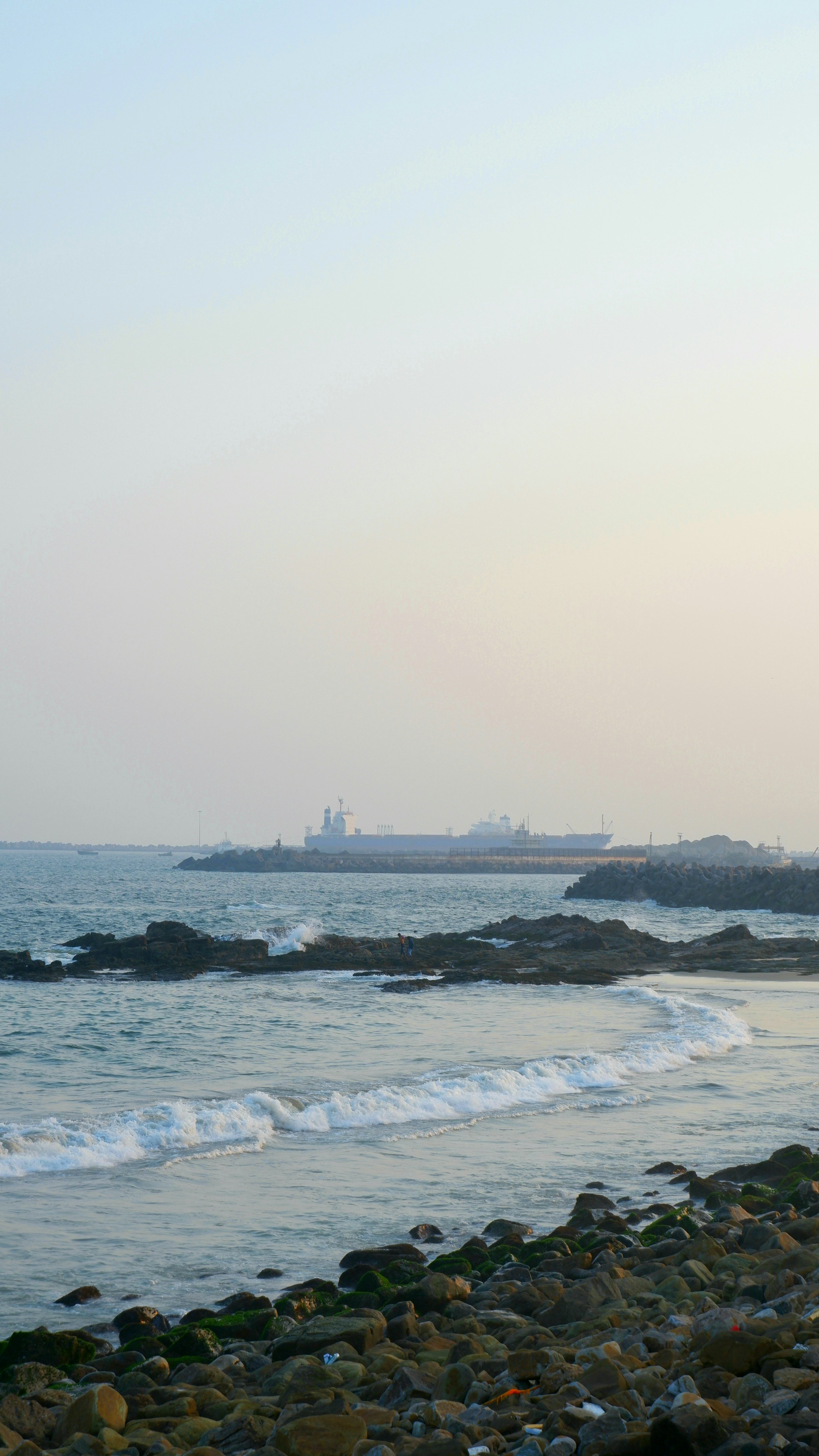 3000x5332 Vizag Beach Picture. Download Free Image