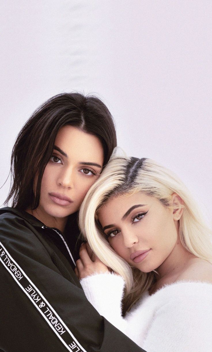 736x1219 Celebrity, Kendall Jenner, Kylie Jenner, supermodels, 1280x2120 wallpaper