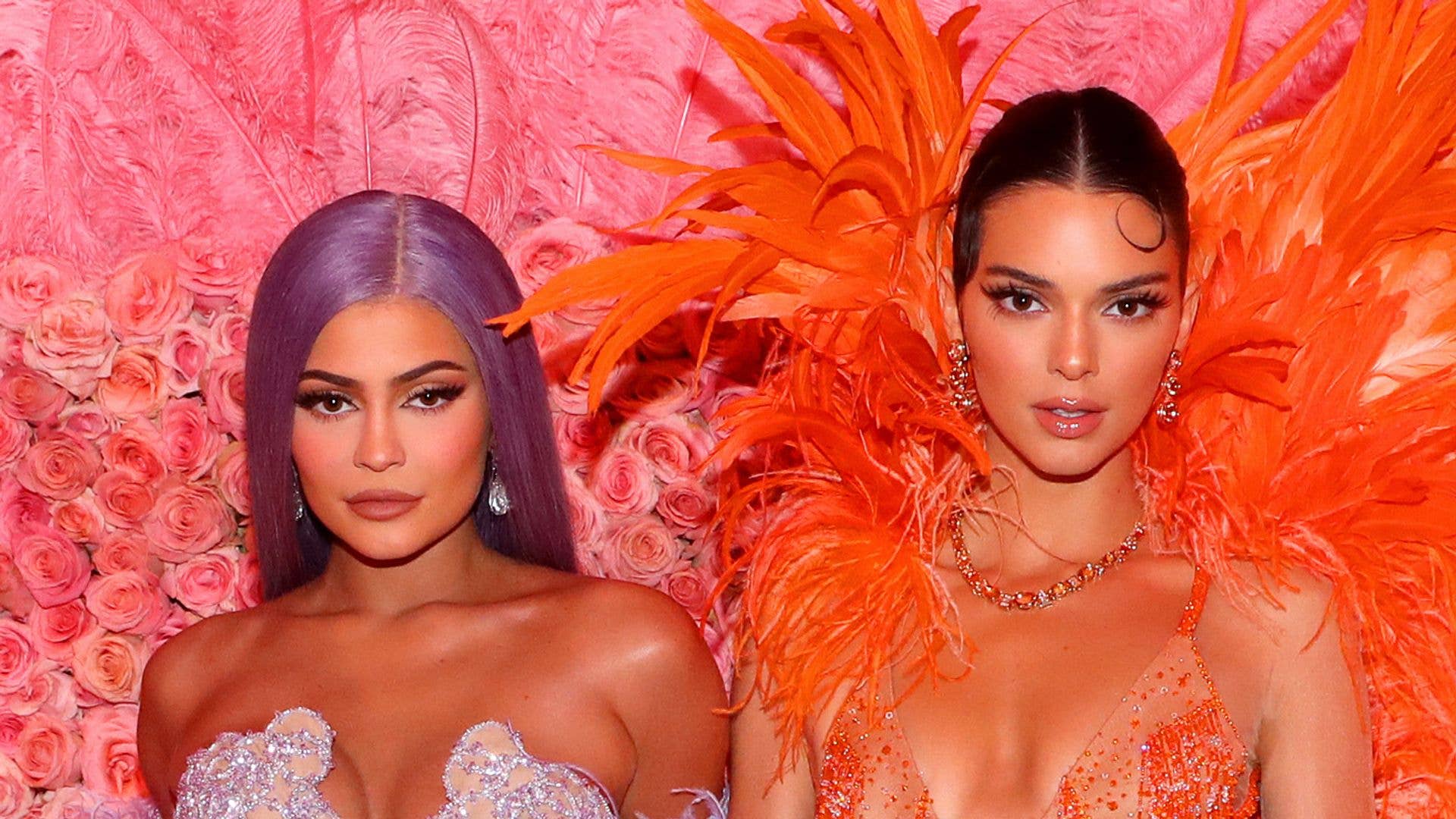 1920x1080 Kylie Jenner and Kendall Jenner are style opposites in daring Halloween corsets