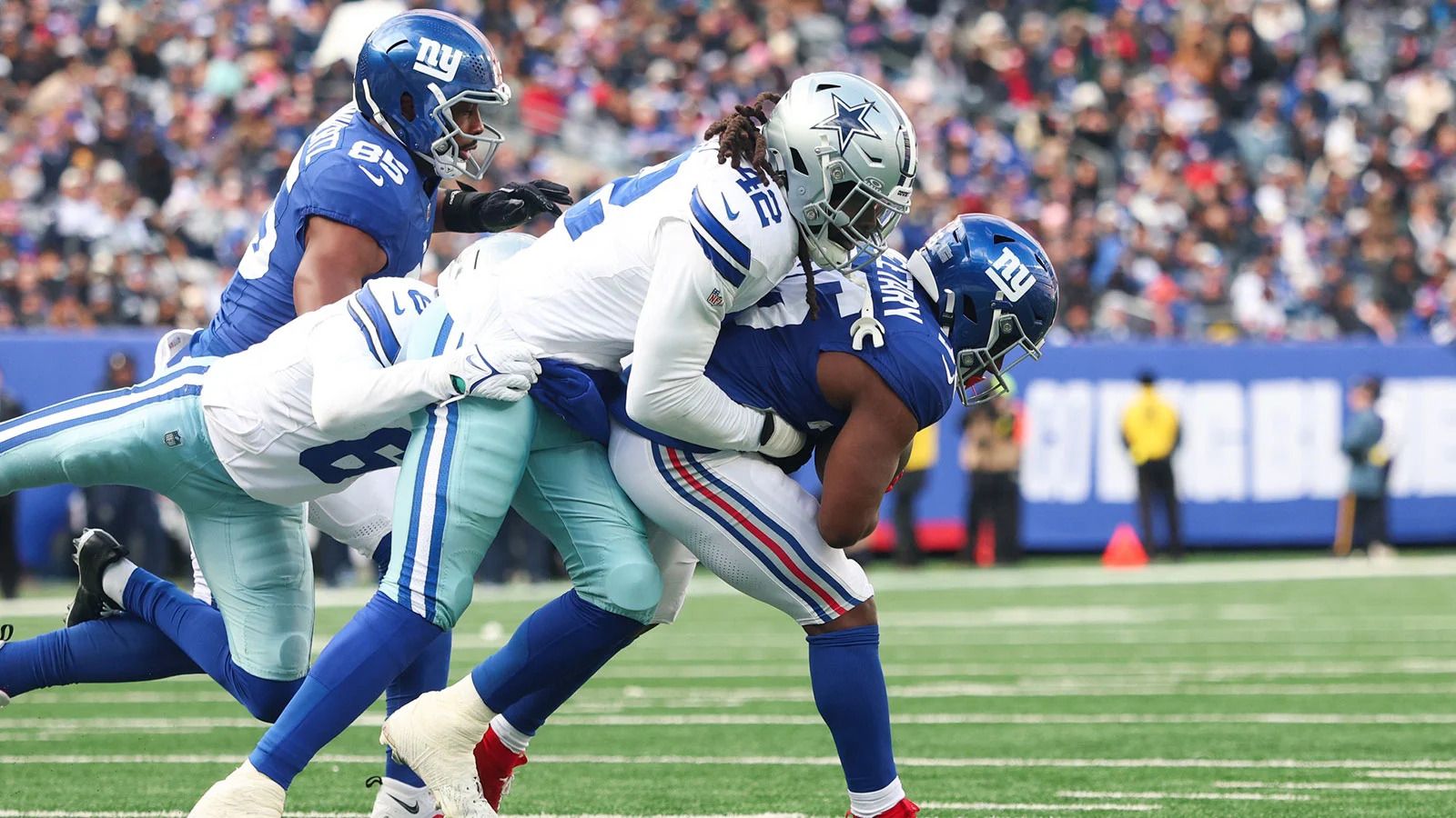 1600x900 Jadeveon Clowney's career game for Cowboys in Week 18 the perfect audition for free agency