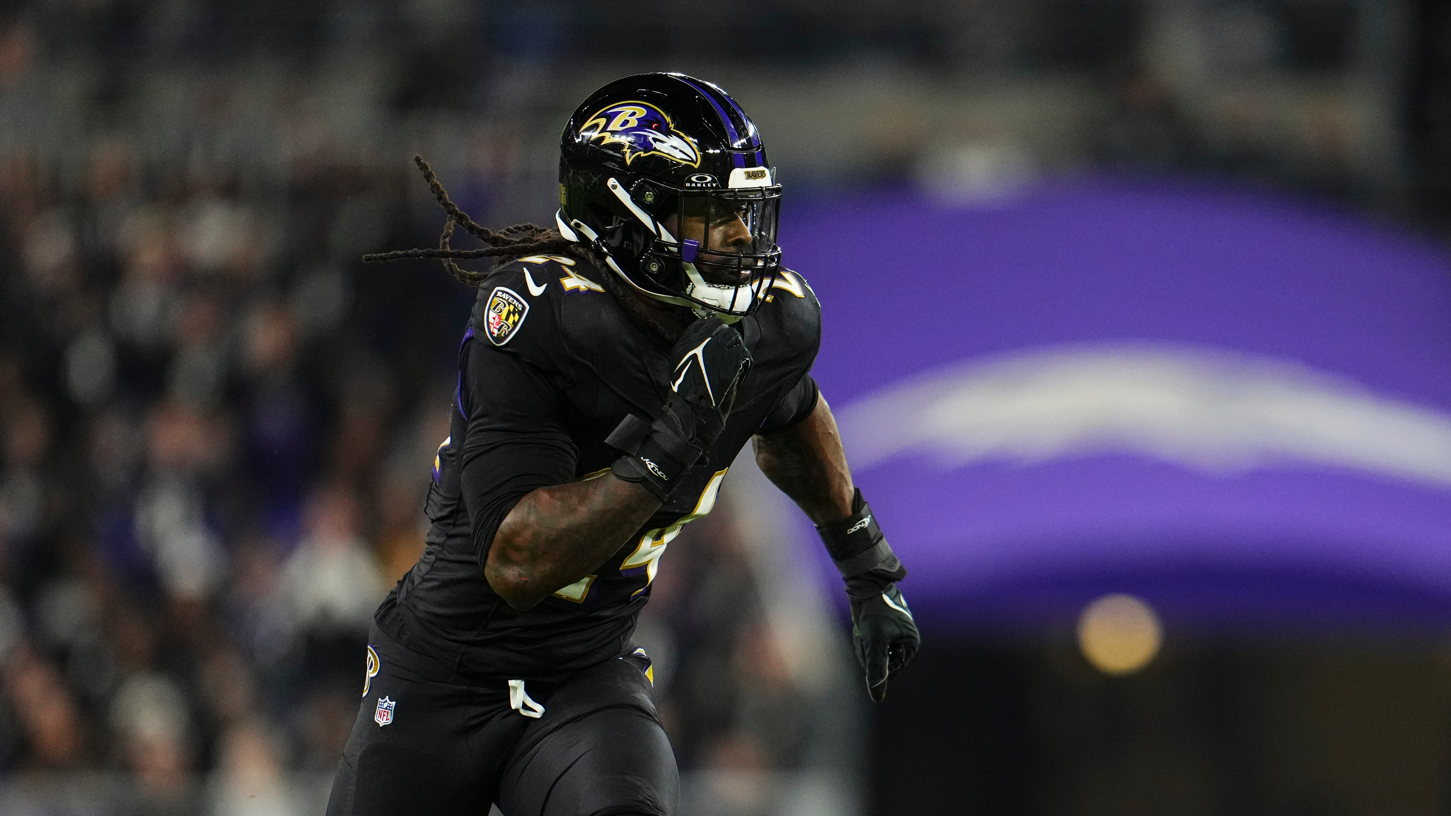 5000x2812 Homecoming: Panthers sign Rock Hill native, LB Jadeveon Clowney