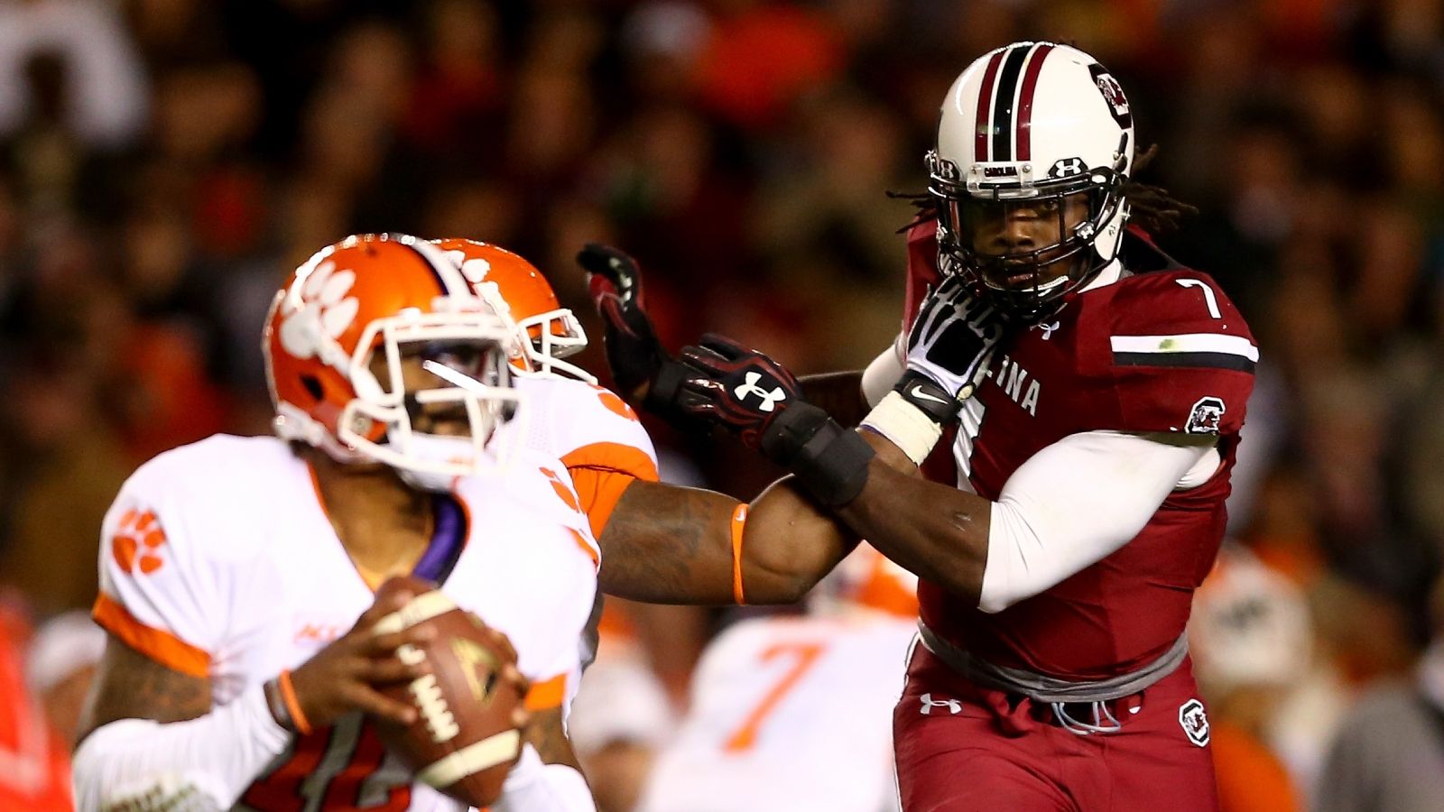 1600x900 Jadeveon Clowney Sends Reminder To Tigers In Clemson Return