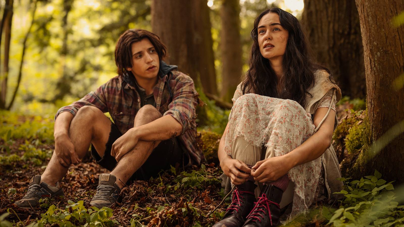1600x900 Yellowjackets Season 3: Why Lottie Stopped Seeing Things In The Wilderness