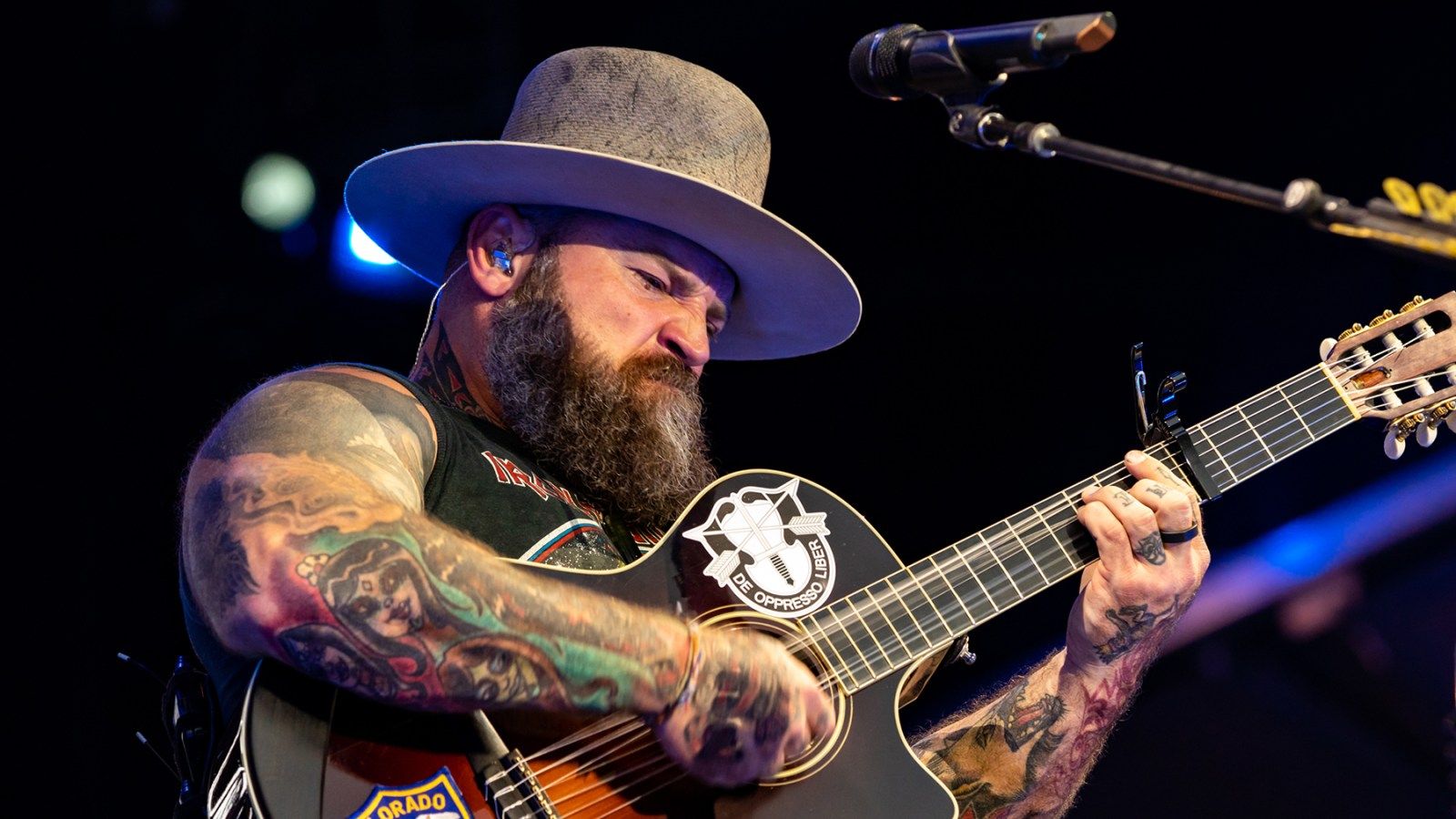 1600x900 Zac Brown Band Pays Jimmy Buffett Tribute With 'Pirates and Parrots'