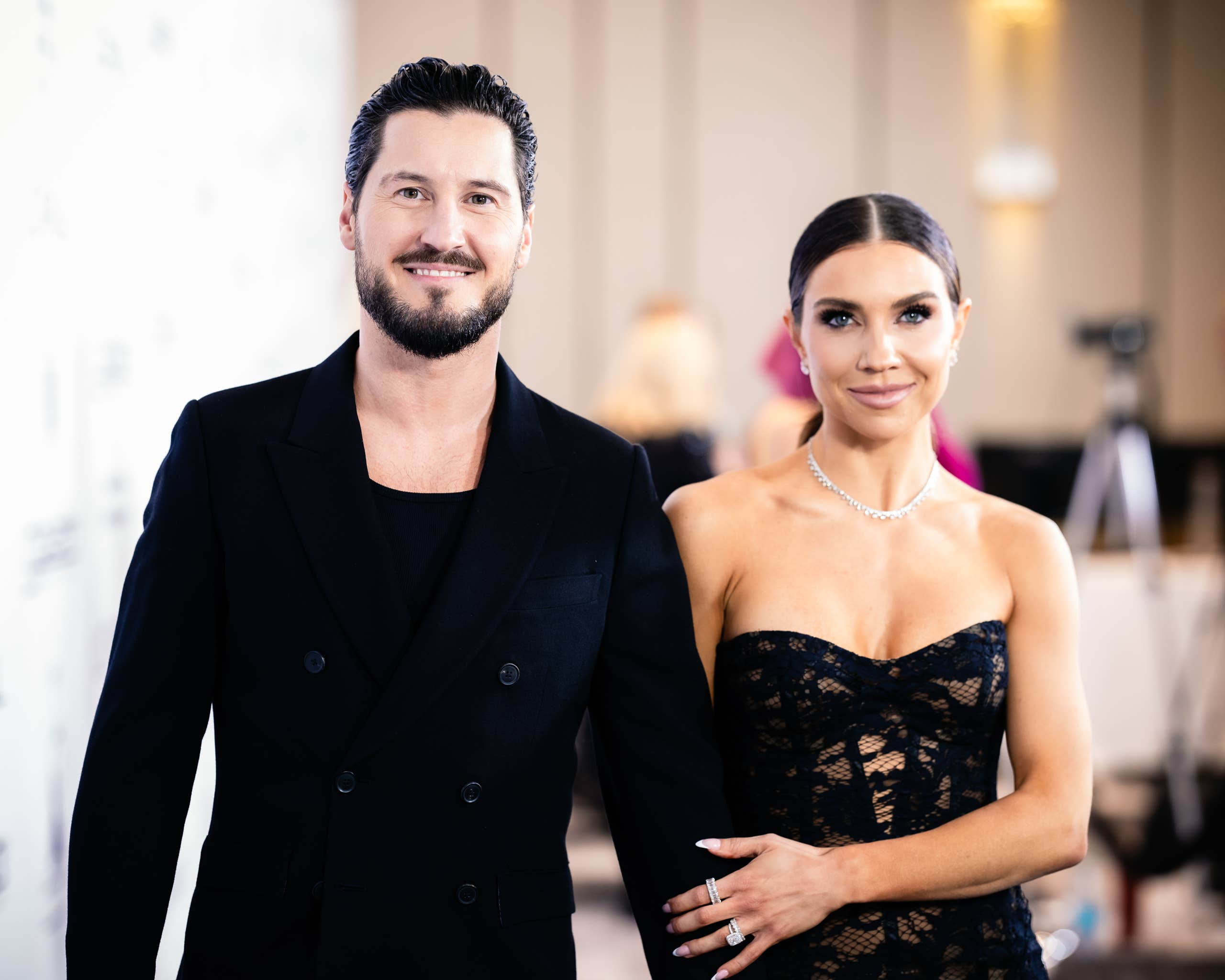 2560x2048 DWTS' Pros' Loved Up Valentine's Day Photo Has Fans Calling Them The 'Hottest Couple Ever'