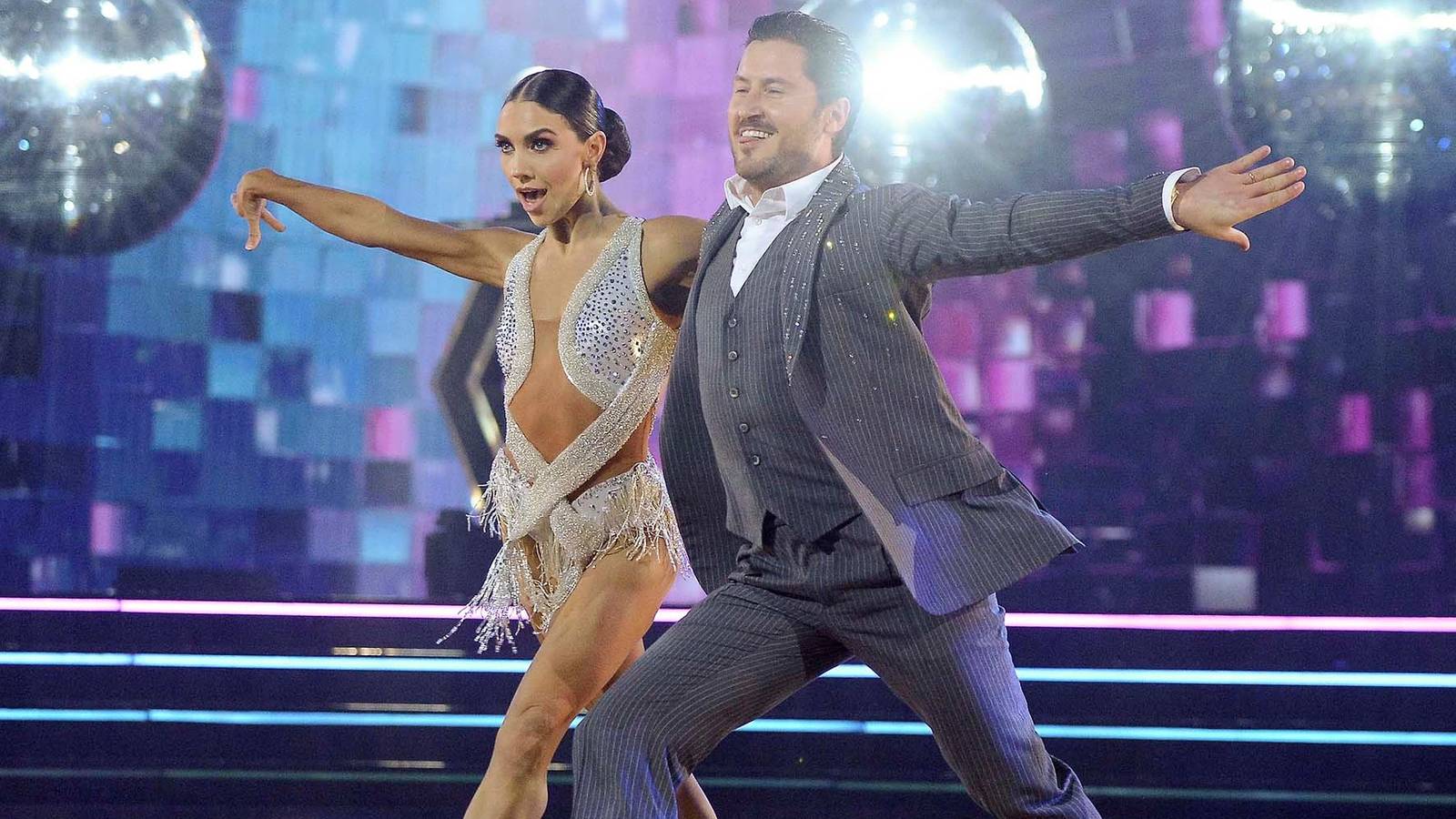 1600x900 Jenna Johnson Calls Val The 'GOAT' Of Ballroom Dance After DWTS Finale
