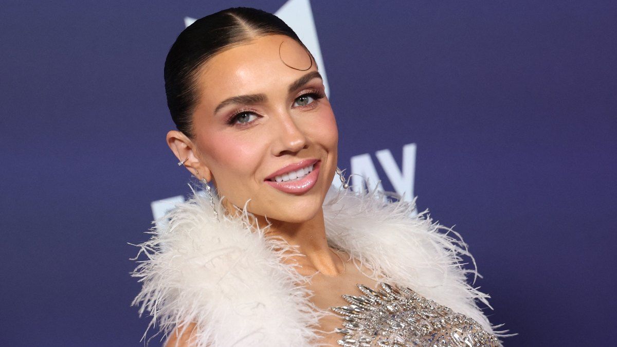 1200x675 Jenna Johnson Chmerkovskiy Reveals Mental Health Journey and Fitness Secrets. Woman's World